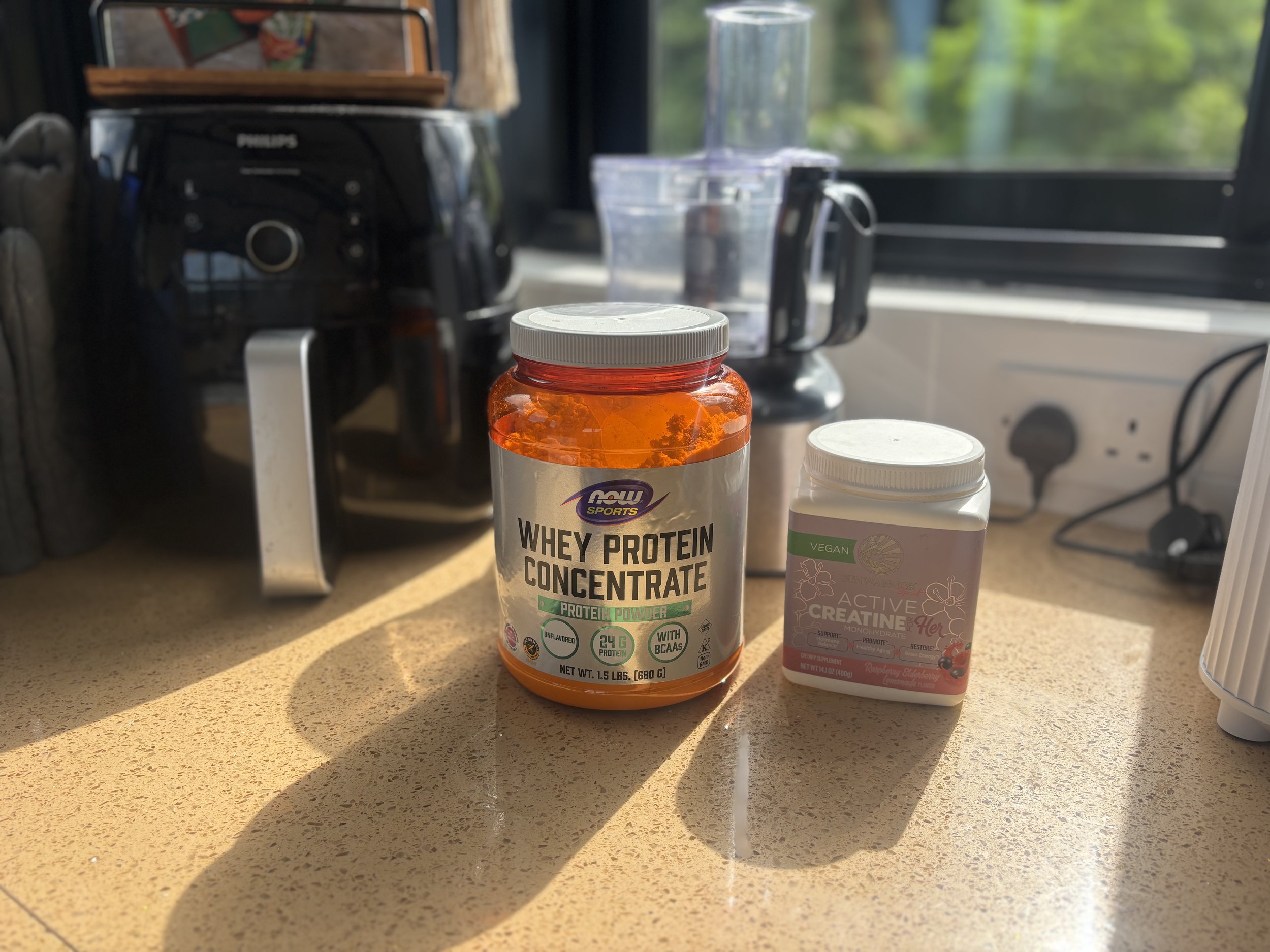 Creatine and Protein: Understanding the Difference for Women's Health and Longevity.