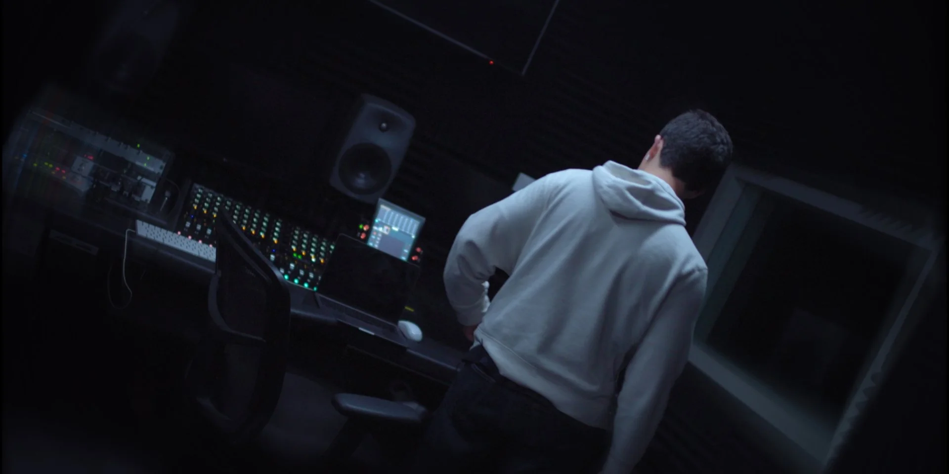 Still 2025-04-18 011345_1.19.1.jpg