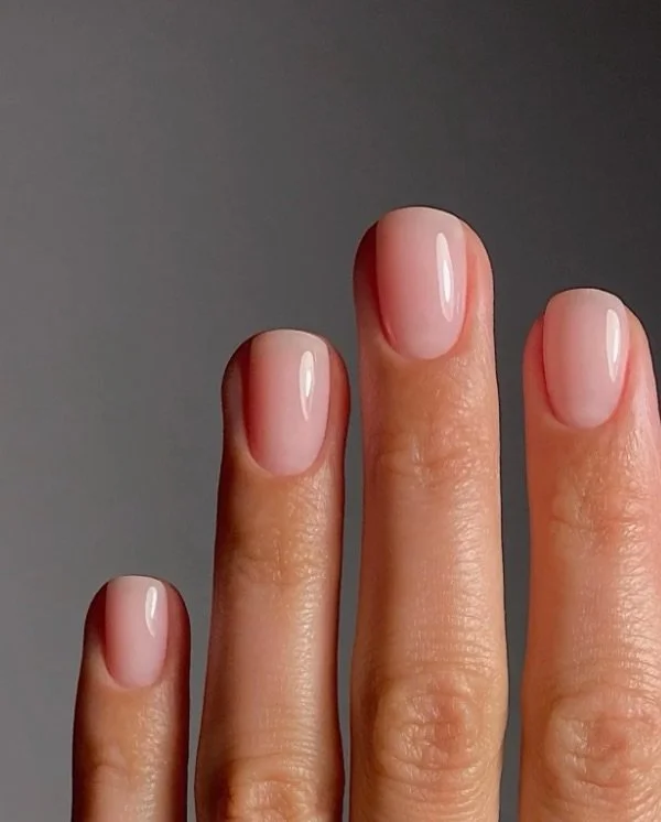 HUSH LOVES: Fresh set, fresh mindset. Clean, glossy nails to start the week feeling polished, put-together, and ready for anything. 
Because Mondays deserve a little self-care too ✨

#MondayMani #NailInspo #FreshSet #HUSHLoves #SelfCareStart BeautyRo