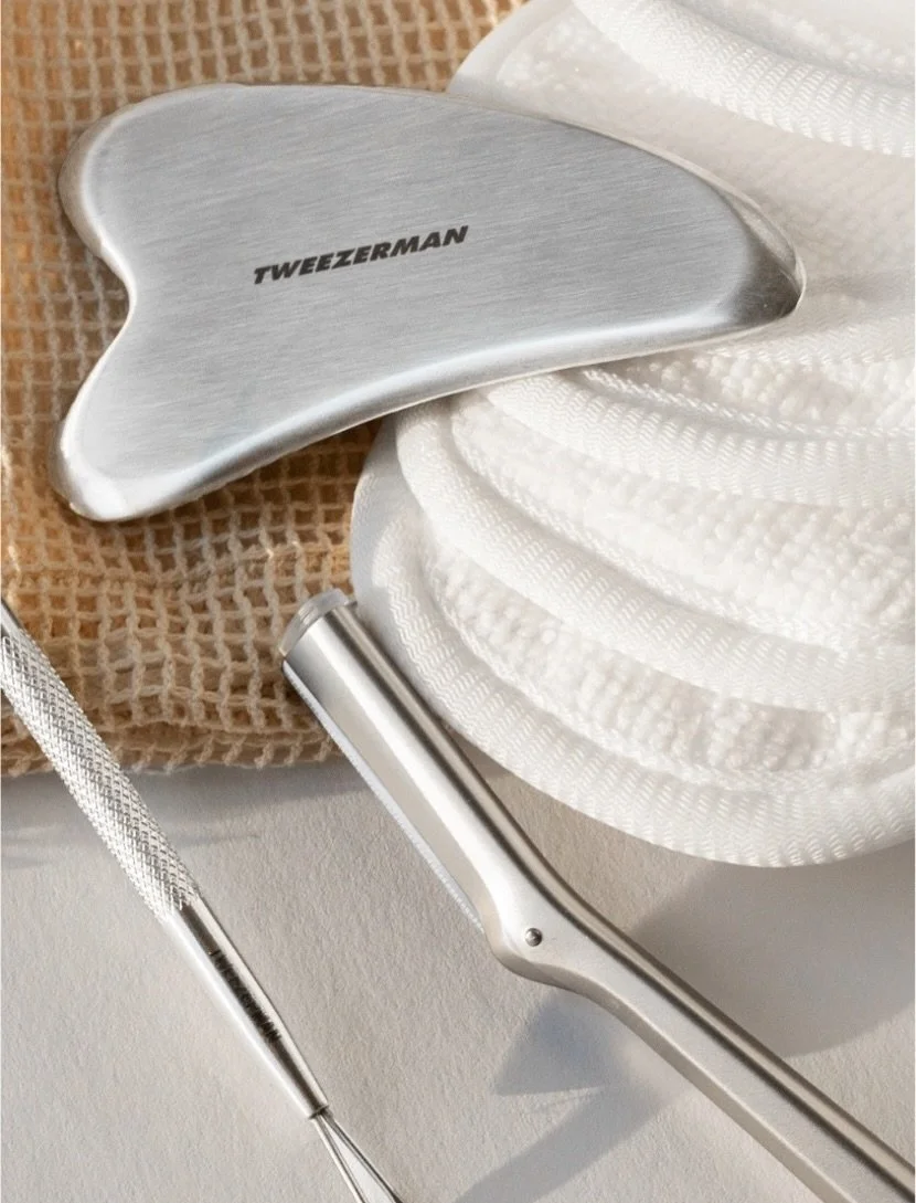 IN THE HUSH HOUSE: Glow up with a tool that&rsquo;s everywhere - the @tweezerman_au gua sha! ✨
From skincare routines to TikTok tutorials, gua sha has blown up for its lymphatic drainage and lifting benefits.
Whether you&rsquo;re de-puffing in the AM