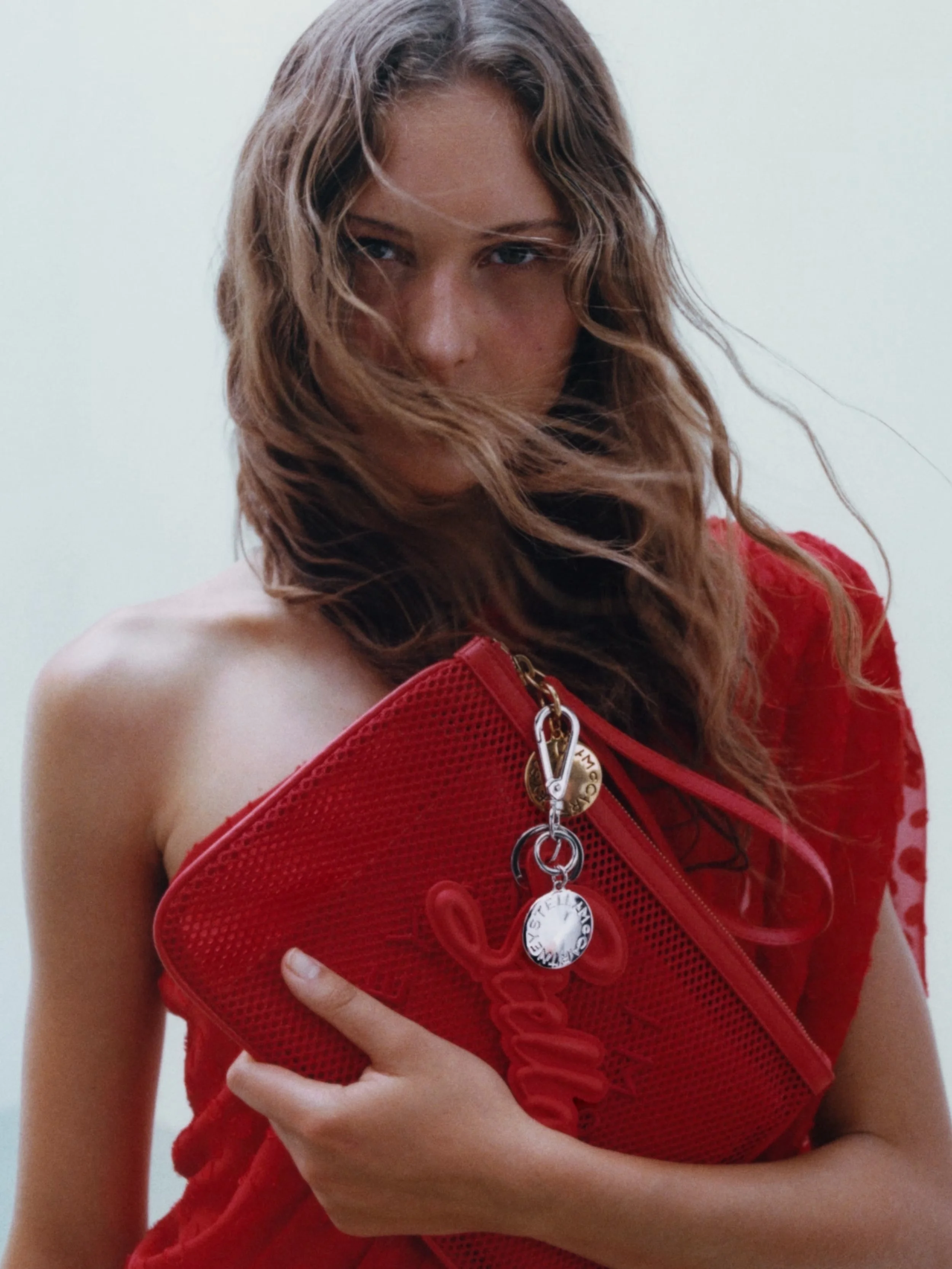 HUSH LOVES: @stellamccartney X @hm is back.

Twenty years after their first collaboration, the new collection revisits Stella&rsquo;s signature sharp tailoring, statement dresses and iconic Falabella-inspired details - this time with an even stronger