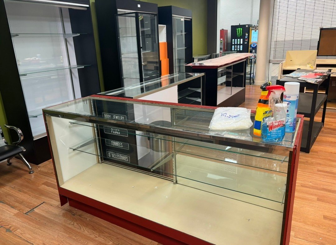 From fragile heirlooms to heavy lifting, we move it all with care and confidence. 🛻❤️
#EveryMoveMatters #QuickAndSafe