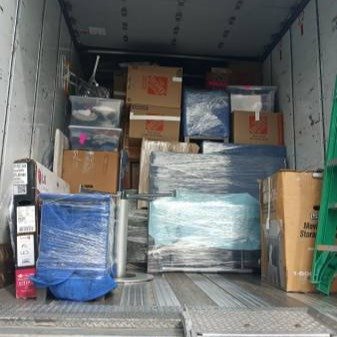 Our work doesn’t end when the truck is loaded — it ends when you’re smiling at your new place. 🏡😄
#FromStartToFinish #QuickAndSafe