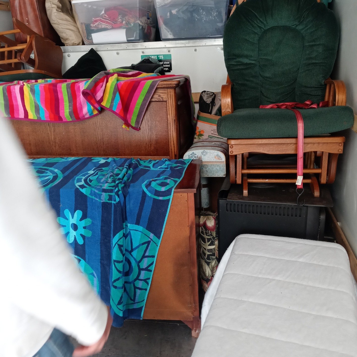 Packing isn't just stacking — it's an art. 🎨📦
#MoveArtfully #QuickAndSafe