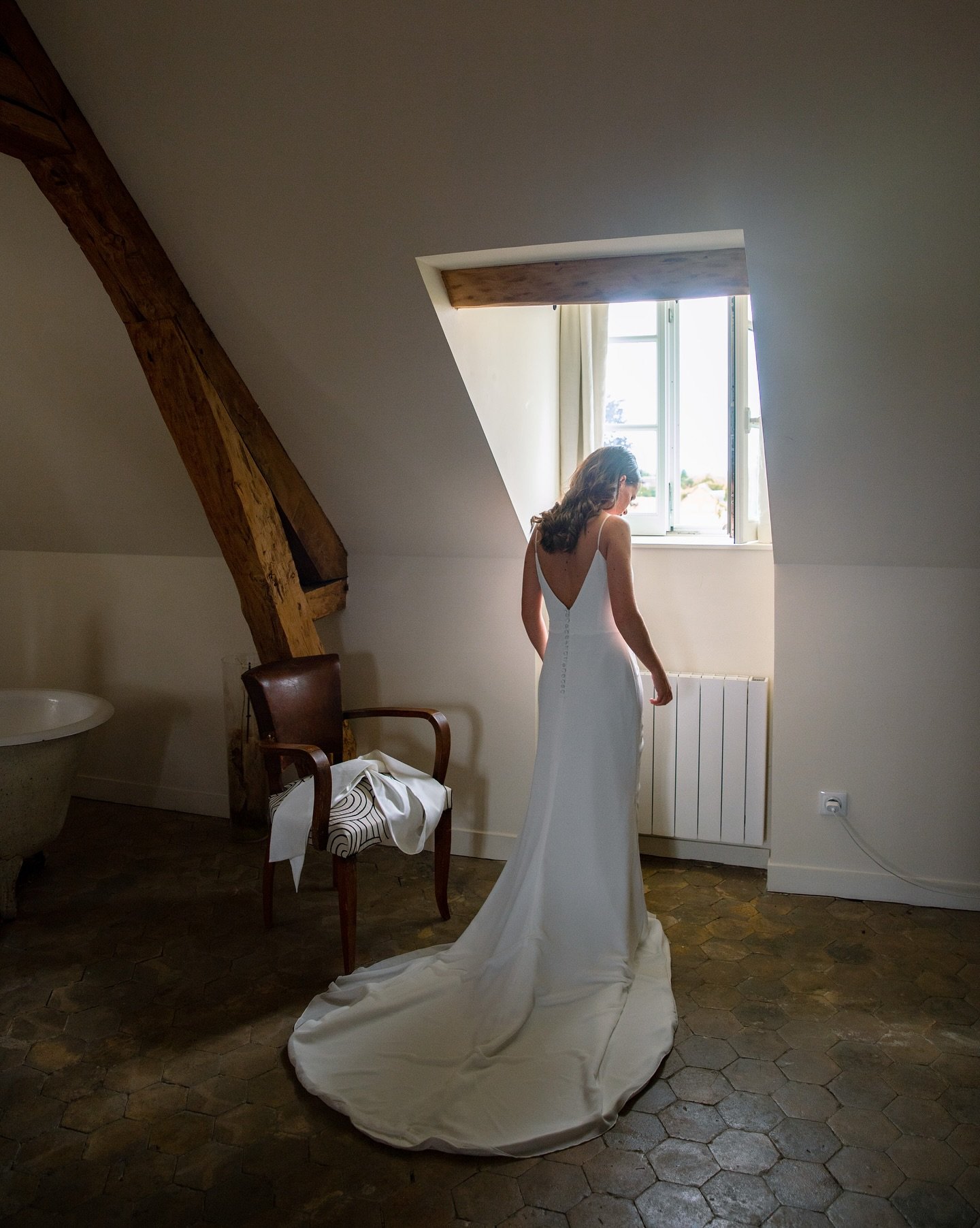 JULIE ✨

Les pr&eacute;paratifs, mon moment favori en mariage ! L&rsquo;occasion de capter tellement de sc&egrave;nes : loufoques, &eacute;motives, dr&ocirc;les, douces, &eacute;l&eacute;gantes&hellip;

Julie et Hugo m&rsquo;ont fait confiance pour i