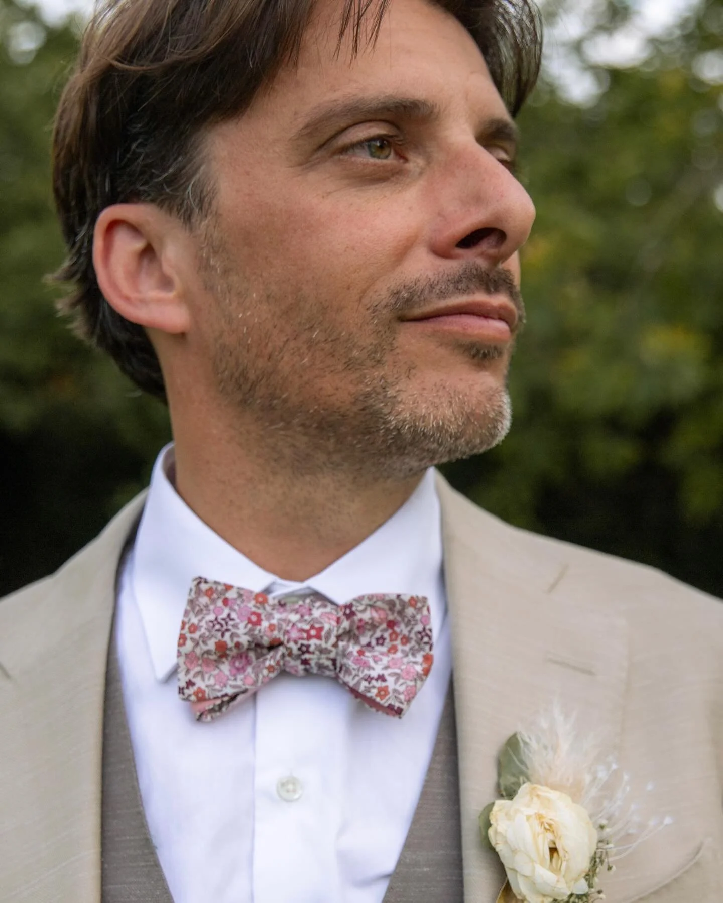 Ils m&rsquo;ont fait confiance 🤍

Mes mari&eacute;s sous le feu des projecteurs ! Un r&eacute;el plaisir de leur tirer le portrait pendant ces journ&eacute;es si particuli&egrave;res ✨

Romain, 2025
Christophe, 2020
Amal, 2025
Anselm, 2023
Sean, 202