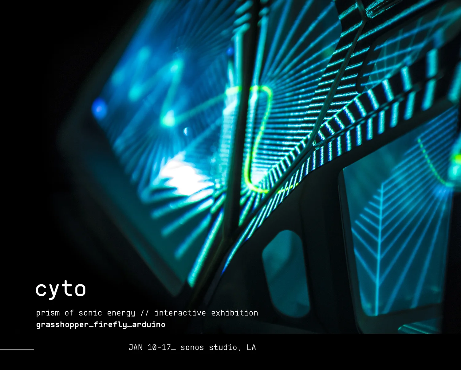  Cyto (cell) examines the displacement of molecules by sound waves. Within the cytoprism, body movement is tracked and effects modulation in a series of graphic, trigonometric functions. Sine and Lissajous curves underly the Voronoi and metaball algo