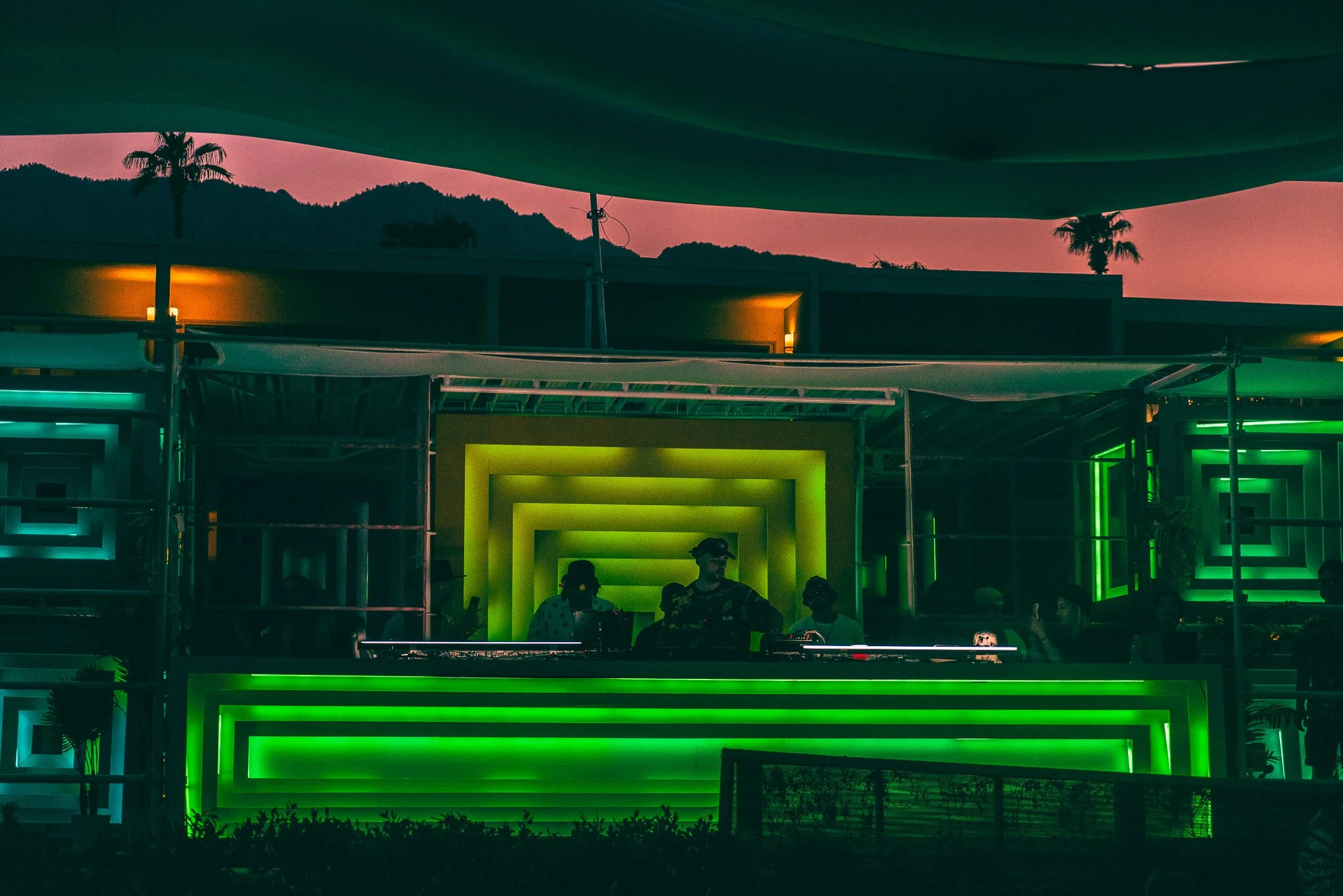 SPLASH HOUSE / SAGUARO GREENHOUSE V2