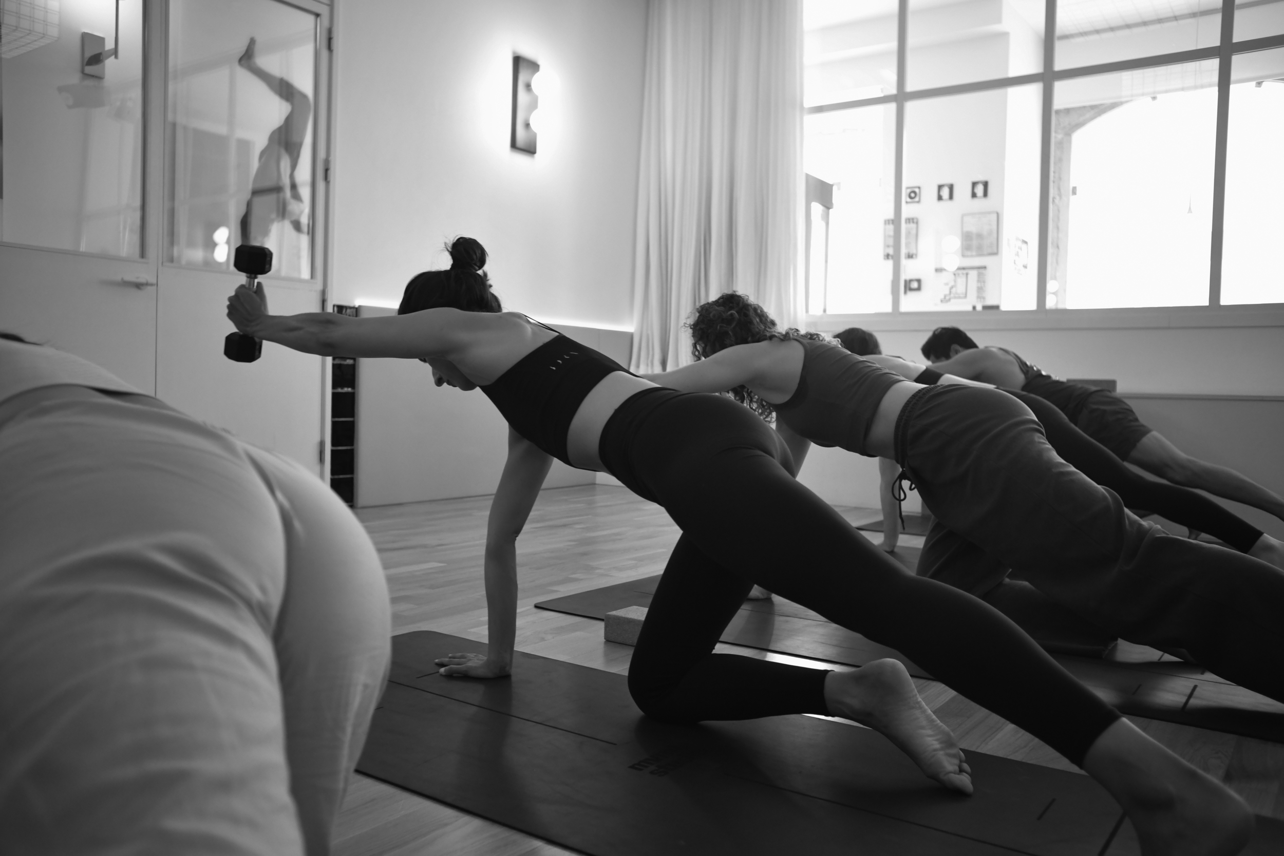 Mat Pilates vs. Reformer Pilates in Lisbon: Which One Is Actually Right for You?