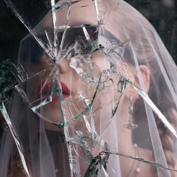 Absolutely stunning shots of the veil, worn so beautifully by this queen @designedby_anastasya 💘💎

Huge thanks to @iamlisawild for capturing these fabulous pics! 🦢🪩🤍
&mdash;
#heartofglass #photoshoot #art #fashionphotography #editorial #ethereal