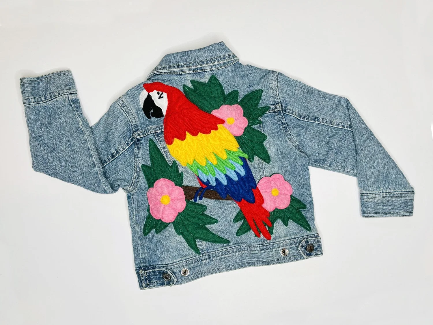 AliMac_AppliquedJacket_Macaw_Back.jpg