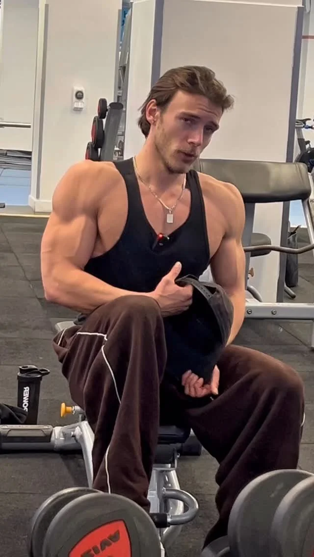 It’s with heavy sadness i say, no cookies fuelling today’s session :(
#gym #gymmotivation #motivation #fitness #motivational #fitnessmotivation #gymrat #aesthetic #fit #gymaddict #transformation #bodybuilding #bodybuilder