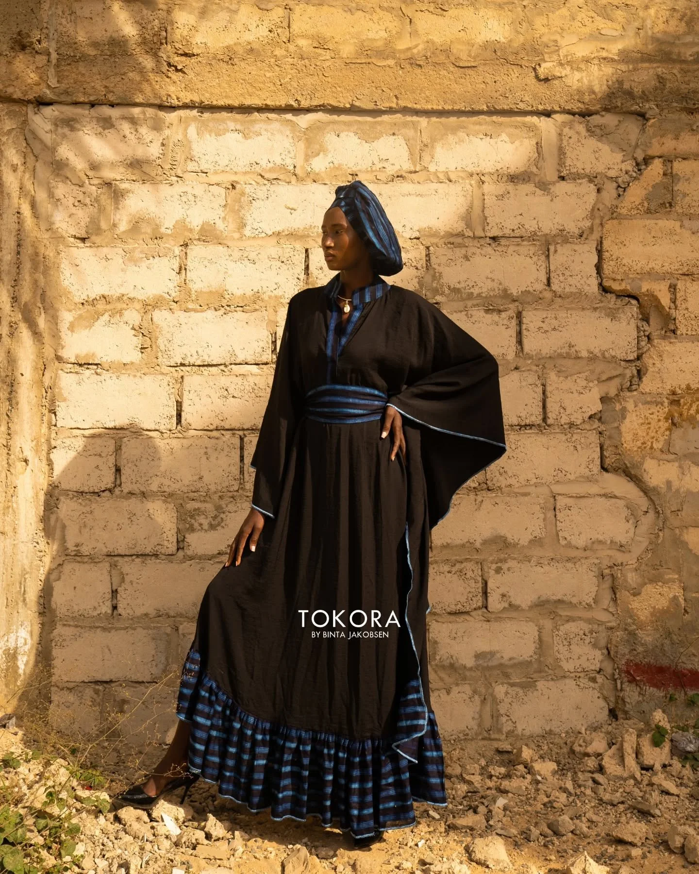 La robe Maureen, con&ccedil;ue pour la femme #Tokora, toujours &eacute;l&eacute;gante dans sa simplicit&eacute;. 

Un hommage &agrave; une grande artiste et ch&egrave;re amie de la maison. 

Collection Bailaou
Cr&eacute;ation @maisontokora
Direction 