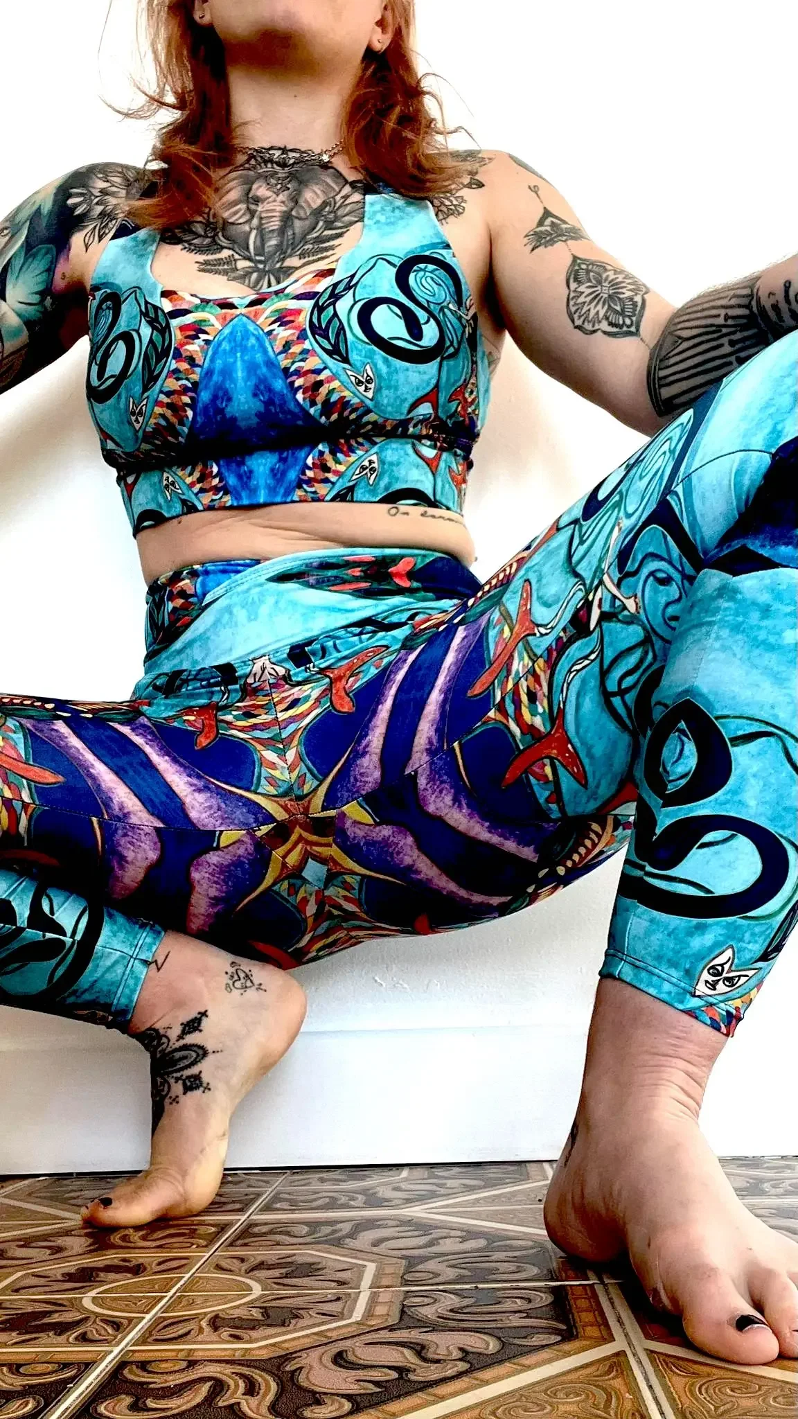 art-on-clothes-verena-franzetti-artiste-leggings-details-leggs.webp
