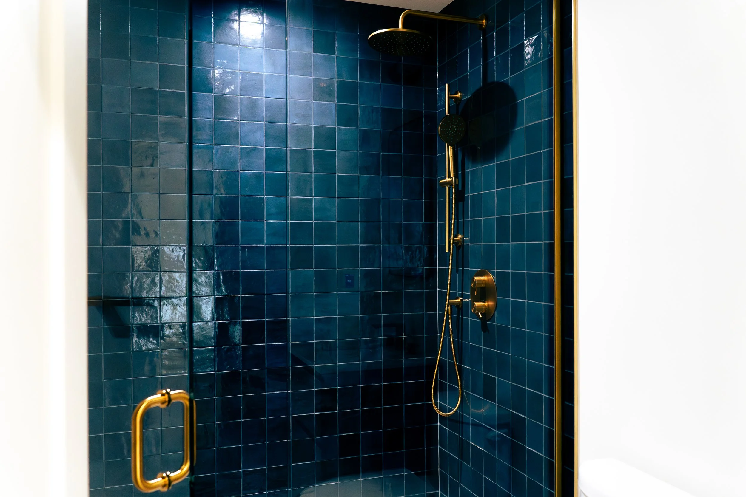 Earl Grey_Hallway_Bathroom.jpg