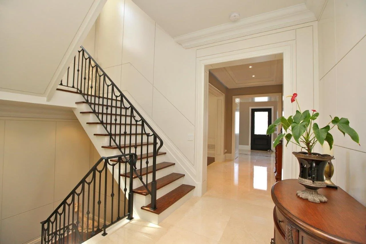 1587 Camelford Road-large-006-Foyer-1500x1000-72dpi.jpg