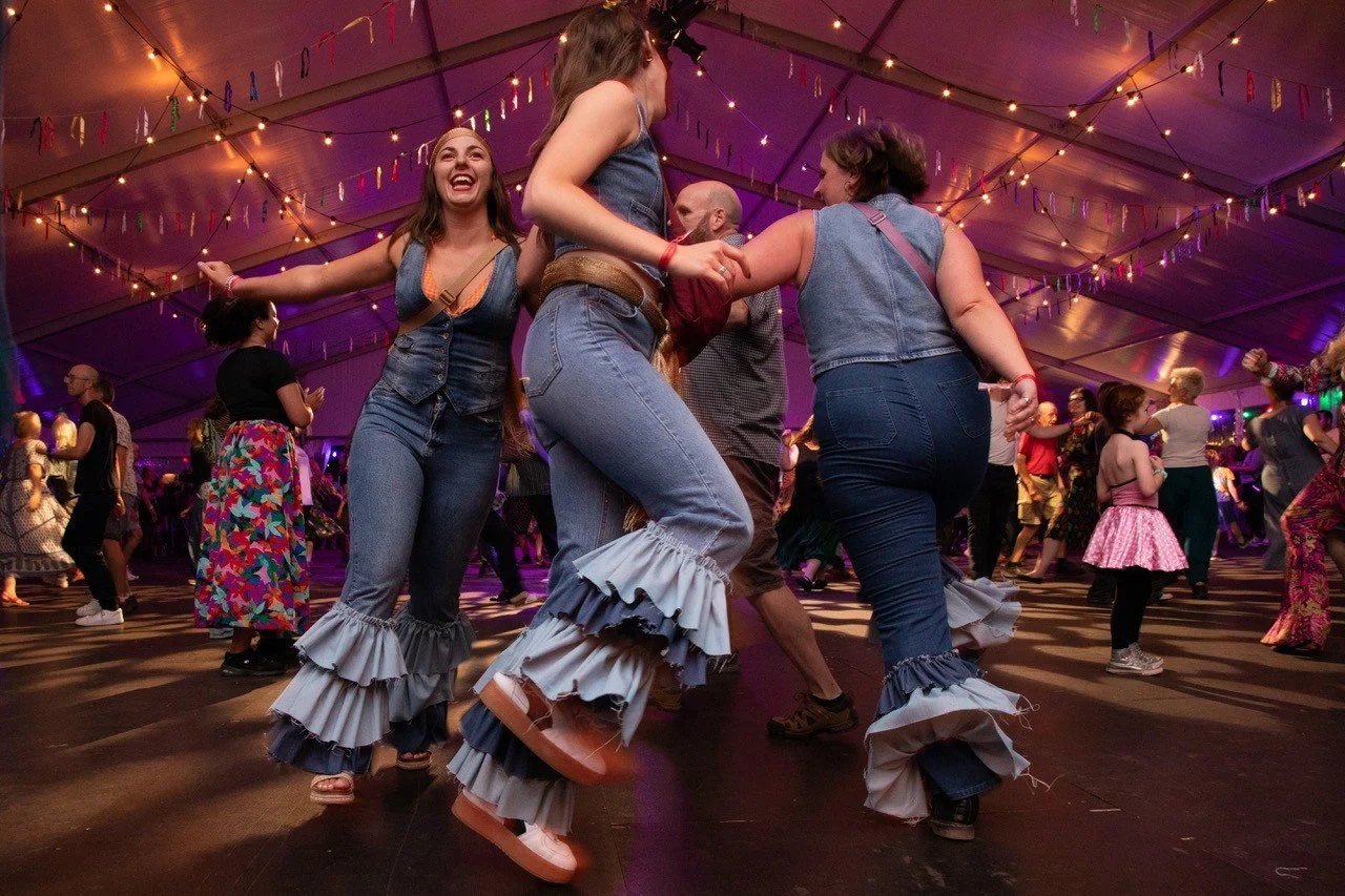 Shrewsbury-folk-festivaldancing.jpg