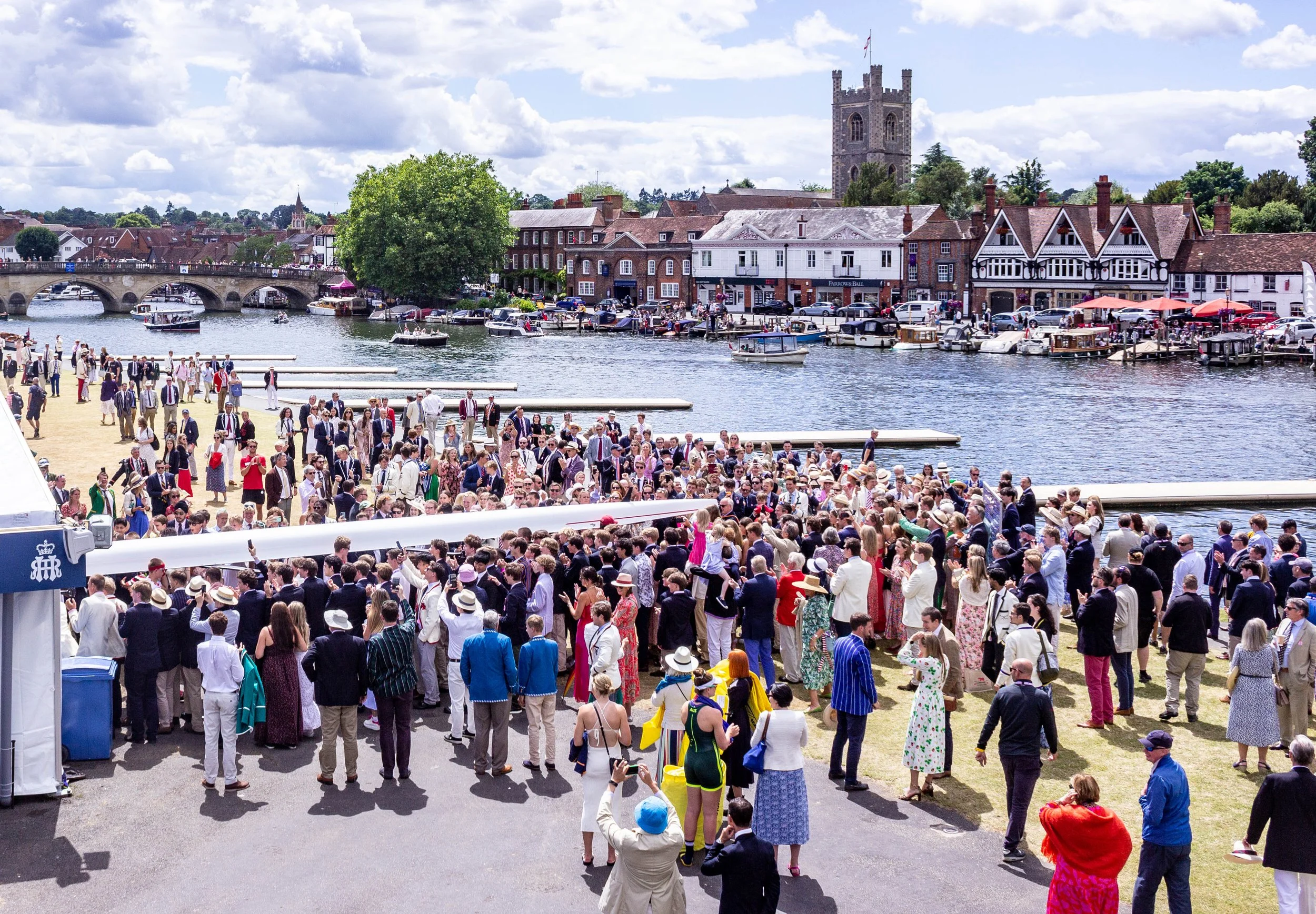 guests-watching-races-at-henley-regatta.jpg