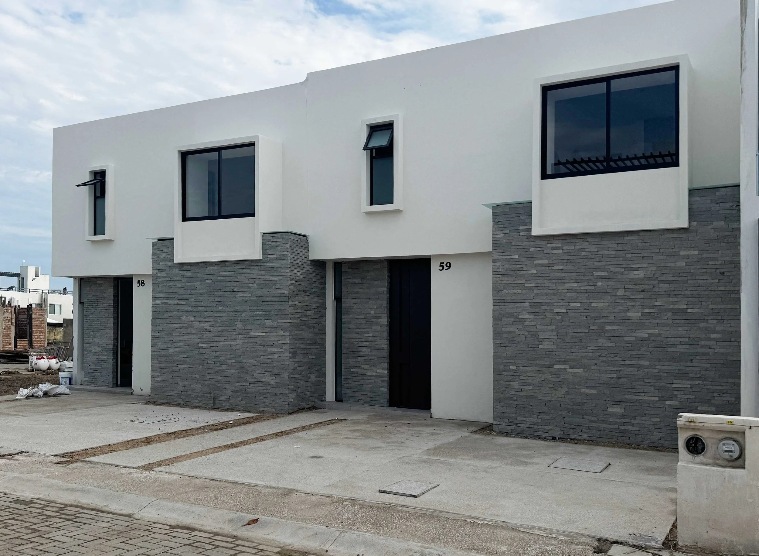 Belona Residencial Manzanillo. Casa Roble. Fachada