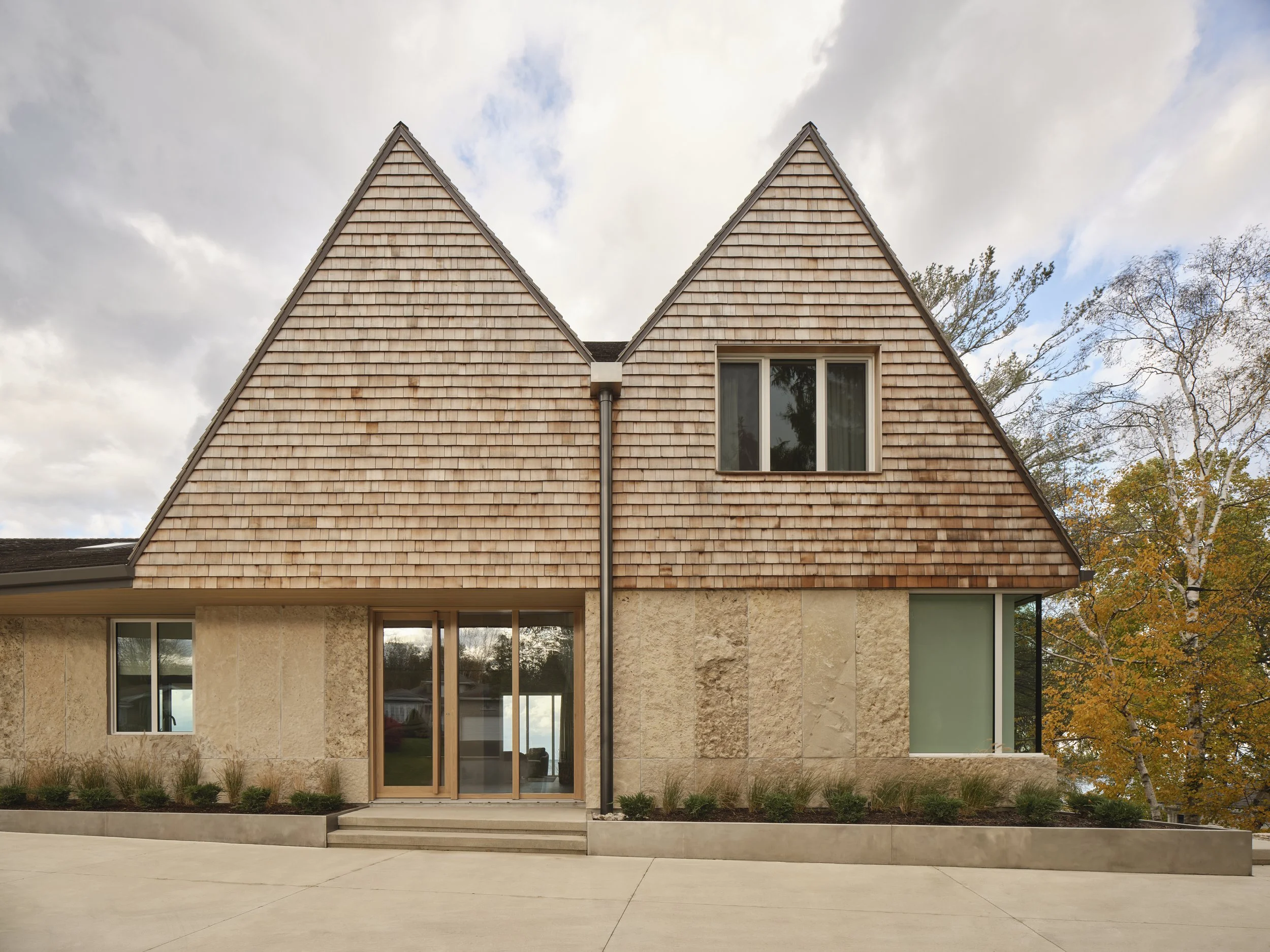 27_Georgian Bay Residence_Medium Res.jpg