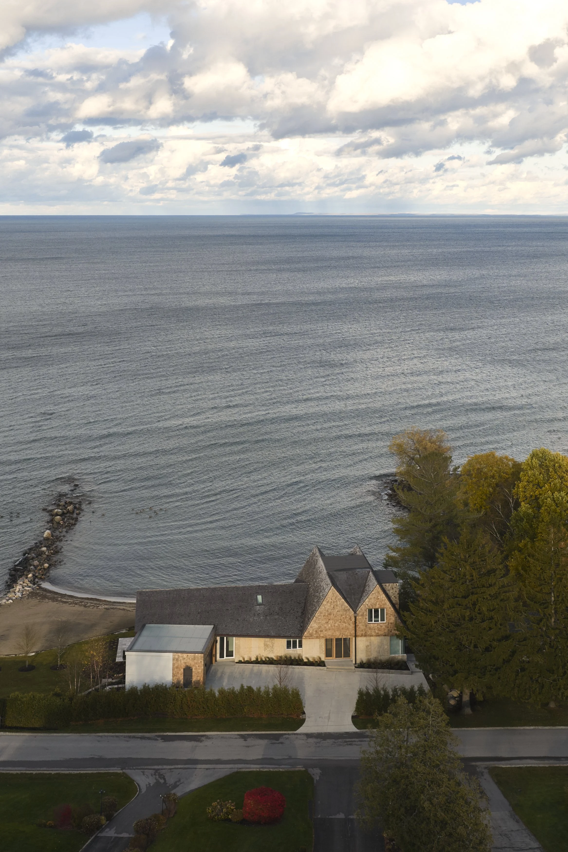 29_Georgian Bay Residence_Medium Res.jpg