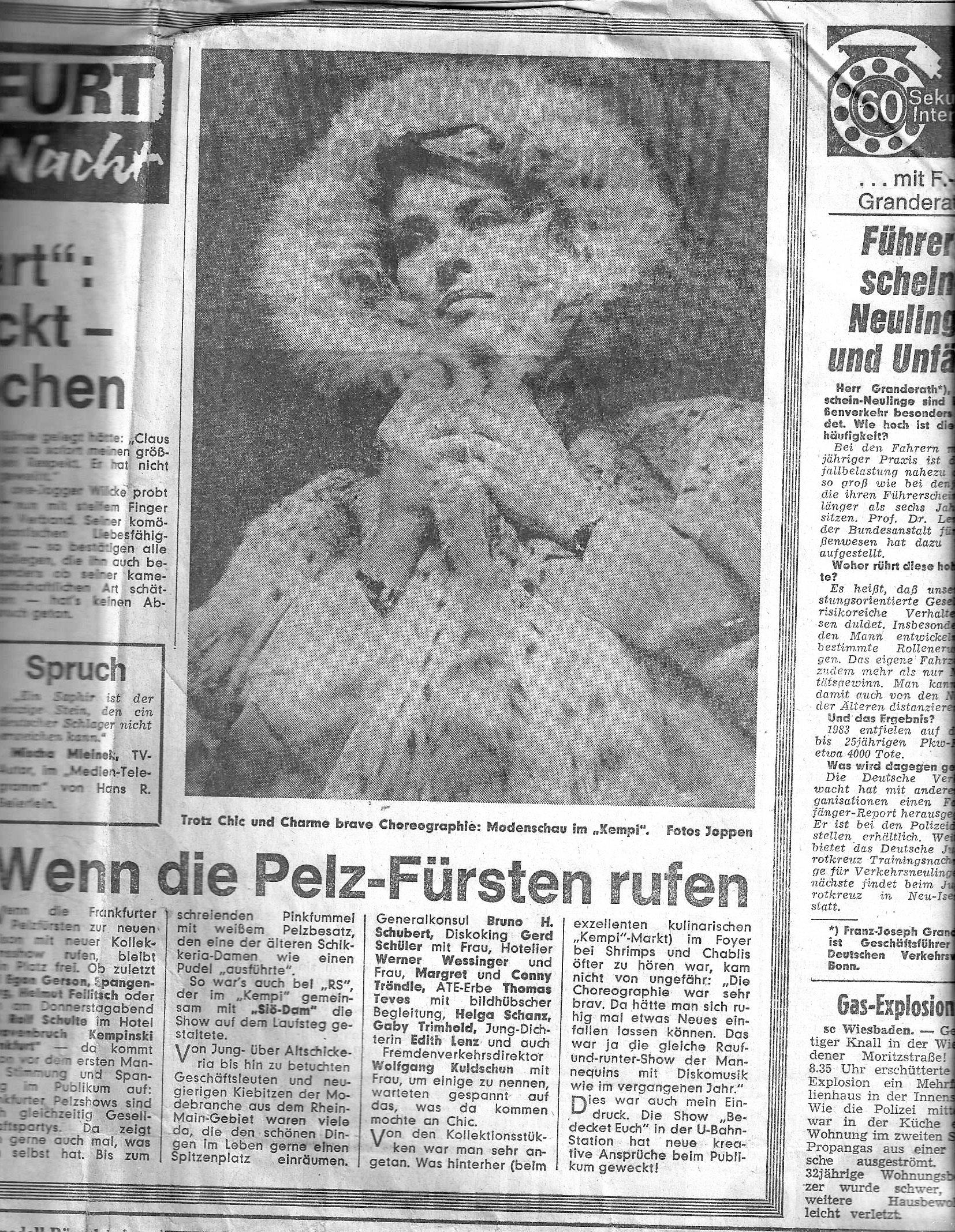 Zeitungsseite mit Schwarzweißfoto einer Frau in einem Pelzmantel. Der Artikel trägt den Titel "Wenn die Pelz-Fürsten rufen" und spricht scheinbar über Mode und Modeveranstaltungen. Weitere Texte und Spalten sind auf der Seite abgedruckt.