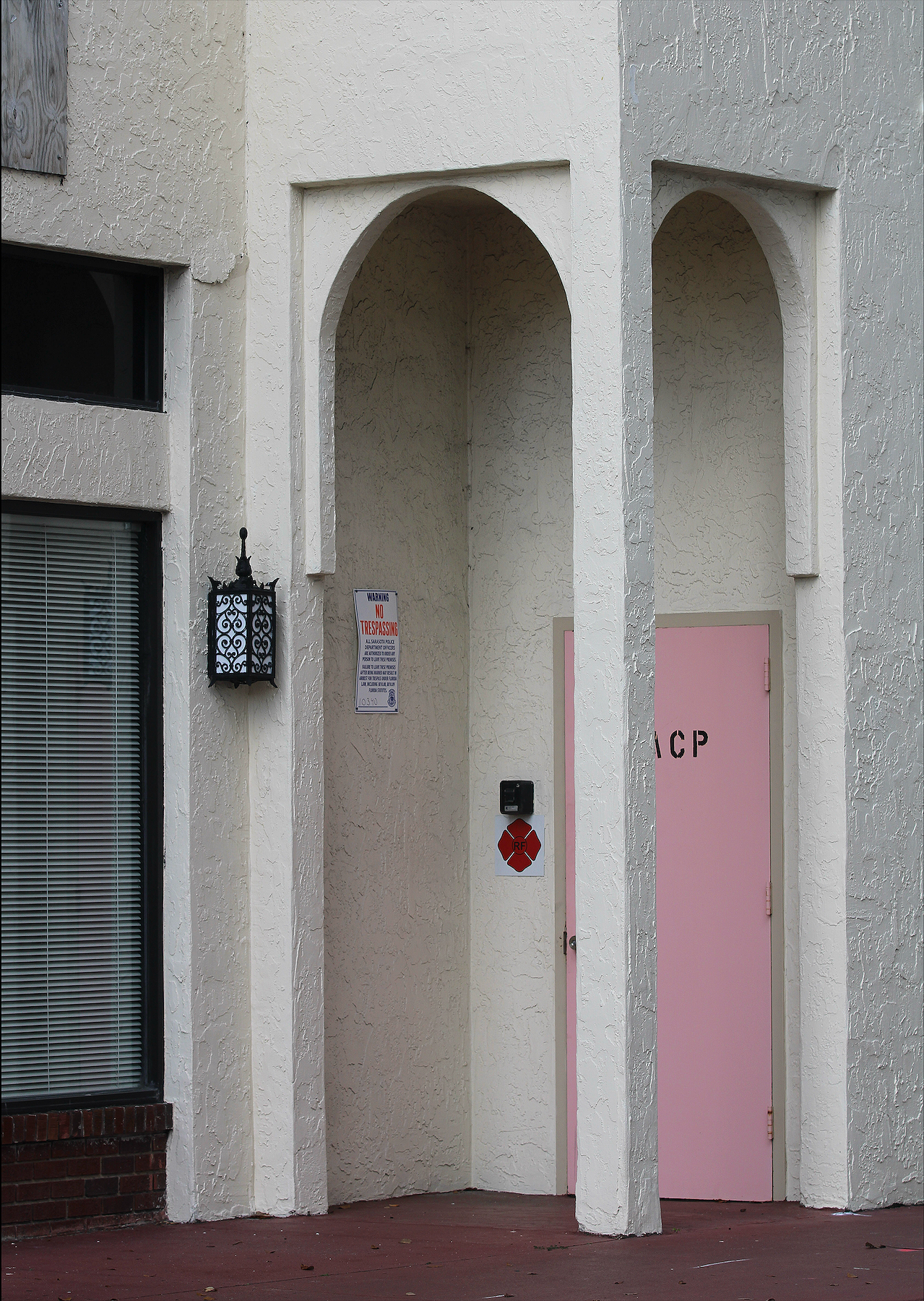 Eva Engel, The Moments We Leave Behind: Lonely Spaces #2, Canon EF 70-200mm, 2026