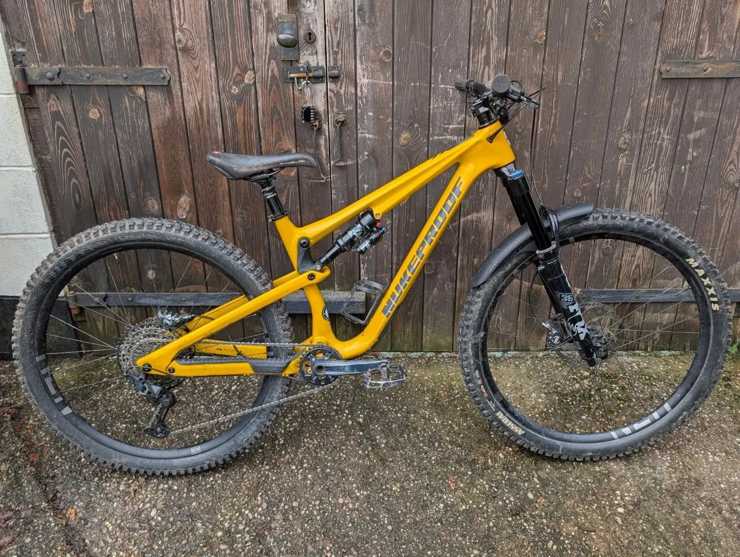 Nukeproof back in for a brake bleed and pad replacement.
.
.
.
.
#bikerepair #bikemechanic #bikeshop #nukeproof #leek