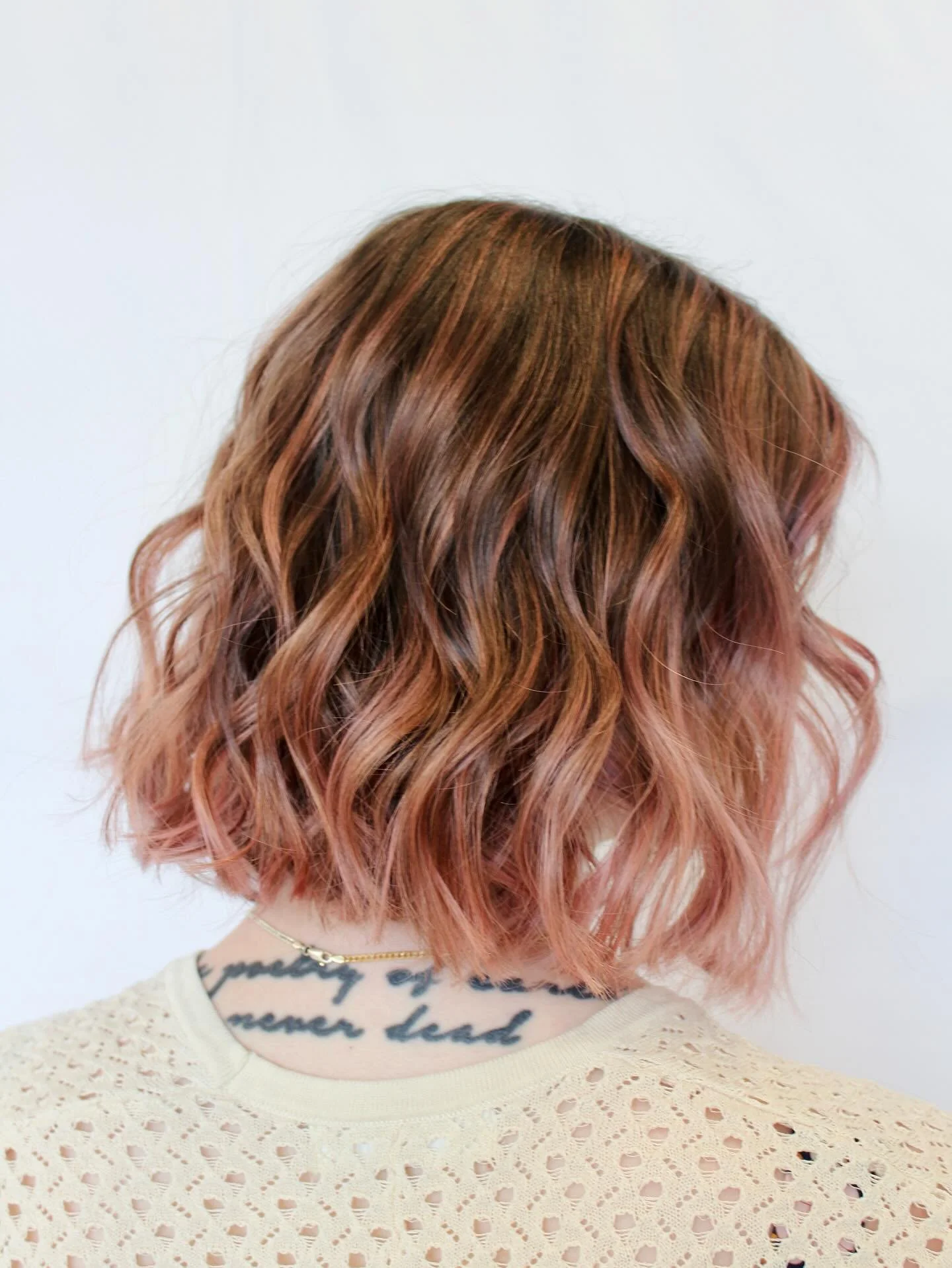 Living for this baby pink bob transformation&hellip; because it&rsquo;s EVERYTHING🤌🏼💋🌷✨

Hair Stylist &mdash;&gt; @sar_aveda 

#aveda #avedacolor #avedacolorist #rosegold #pinkhair #balayage #fashioncolor #nocostyle #nocohair #lovelandcolorado #l