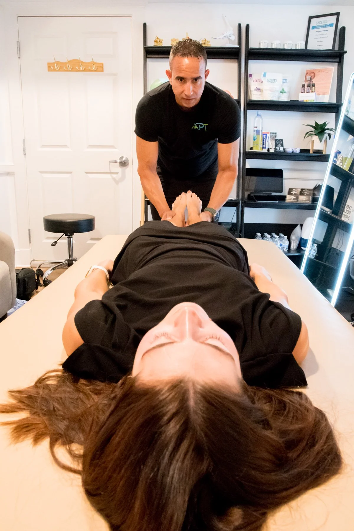 When Shoulder Pain Isn’t the Problem: The Story of Rhonda and the Hidden Role of the Thoracic Spine