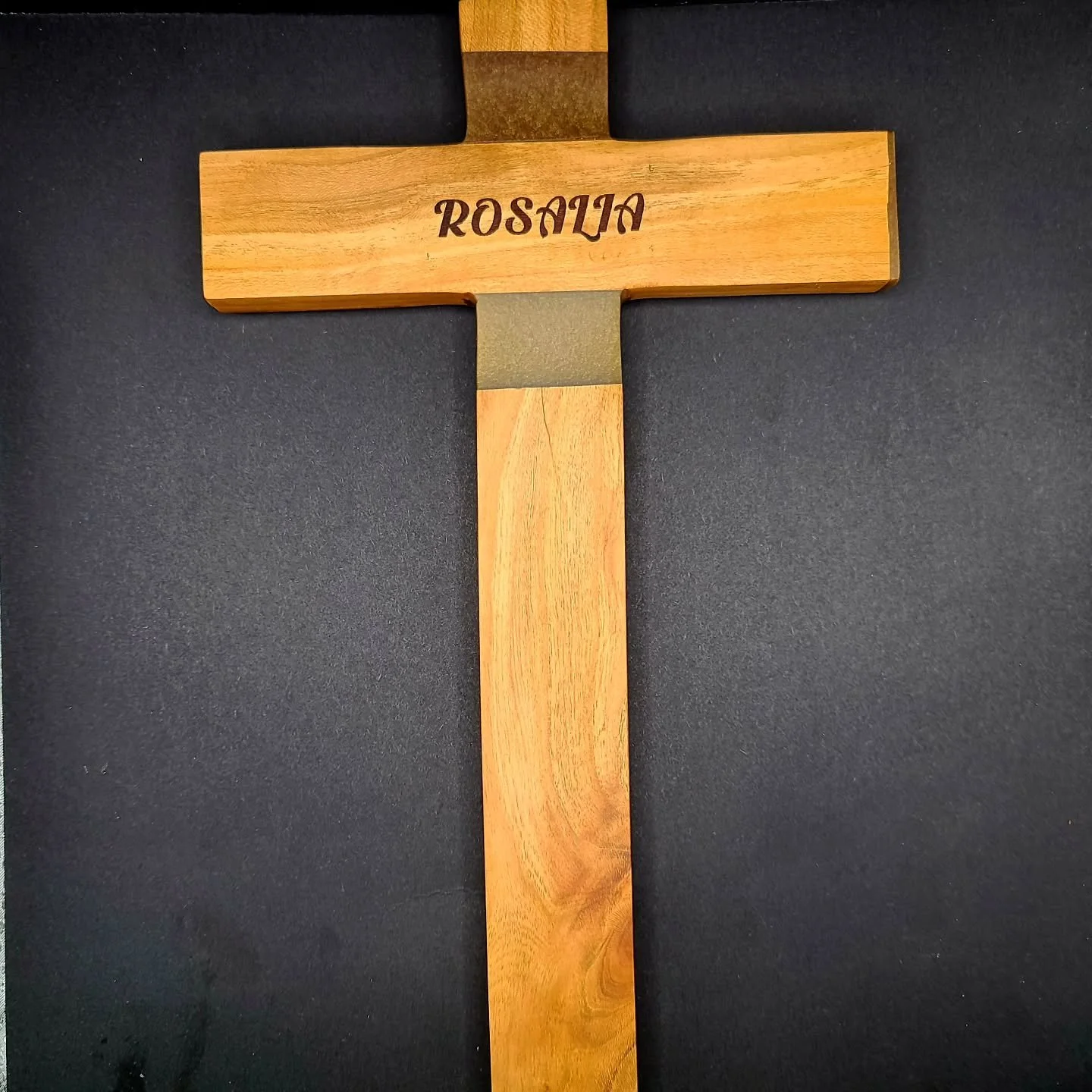 This year's Zimmerman projects
.
All made from rescued cherry wood
.
8 crucifixes made from an epoxy hydrid slab to stabilize the wood and fill in the live edge to make straight strips for the stalk and crossbars
.
1 cherry bowl with requested Green 