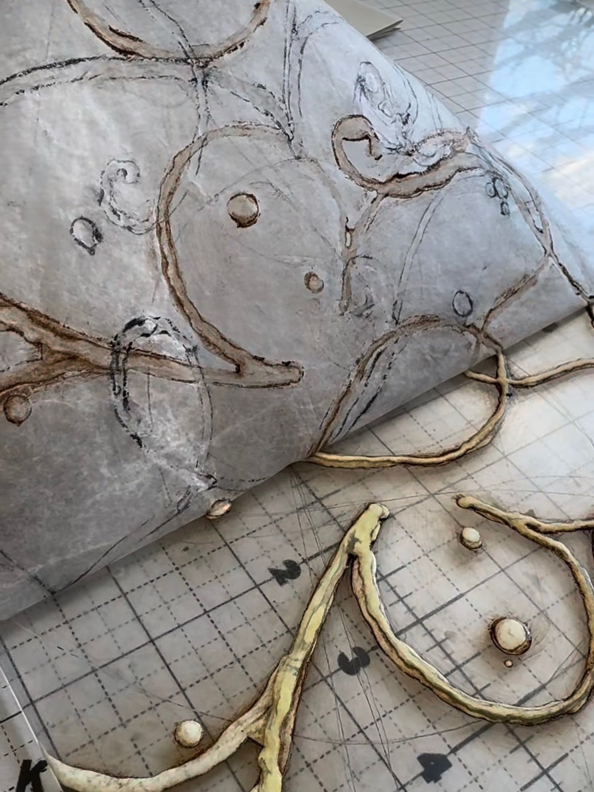 .
Thank you to artist @carollelivelt for your wonderful review of our @print.wax, keep on printing! Carol got hooked on wax collagraph after taking the Wags &amp; Pags workshop last Fall @pier11studio. Next one is in May ⬇️
https://www.pier11studio.c