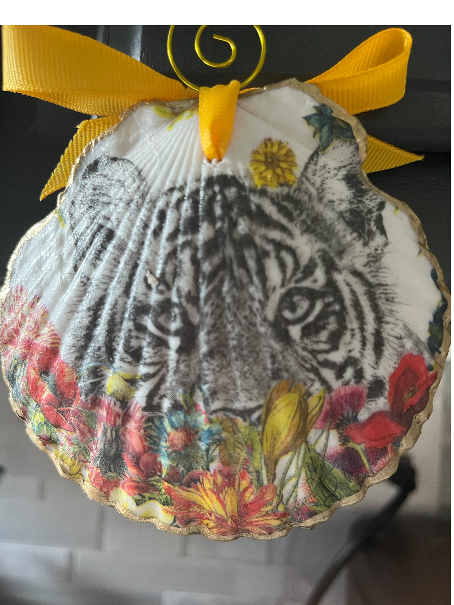 White Tiger Decorative Shell Back
