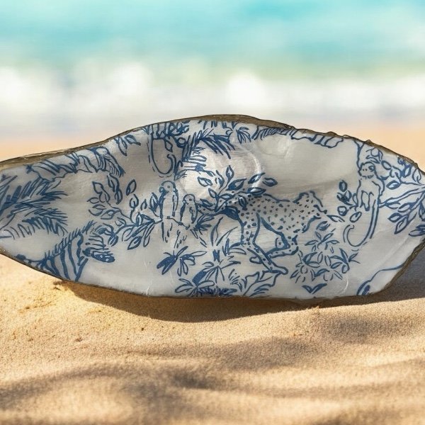 Animal Chinoiserie Decorative Oyster Shell Jewelry Dish