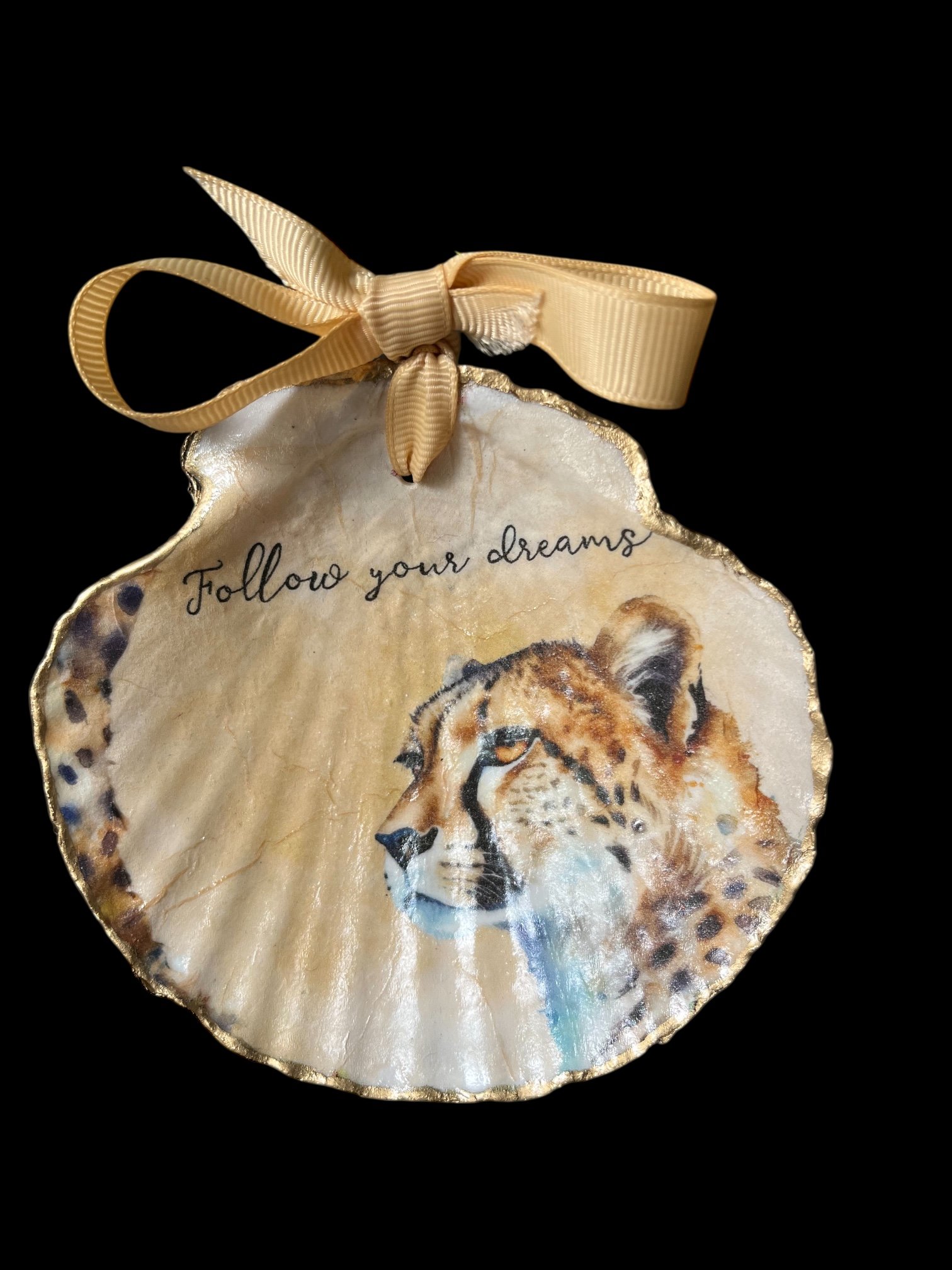 "Follow your Dreams" Cheetah Scallop Shell Ornament
