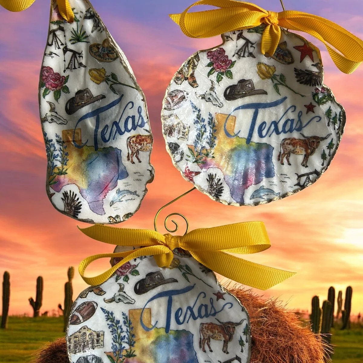 Texas Oyster Shell Ornament and Scallop Shell Ornaments Front
