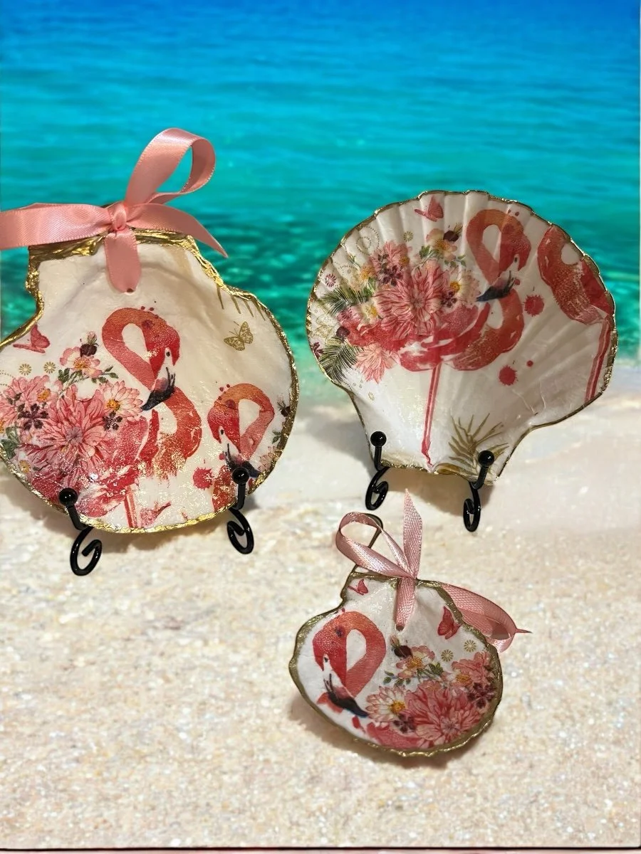 Flamingos Standing Decorative Shell Ornament and Dish