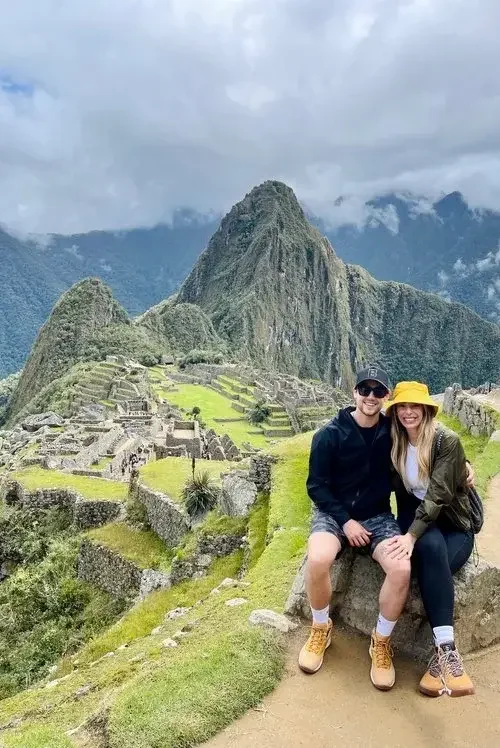 clara-mackinlay-travel-healing-machupicchu.webp