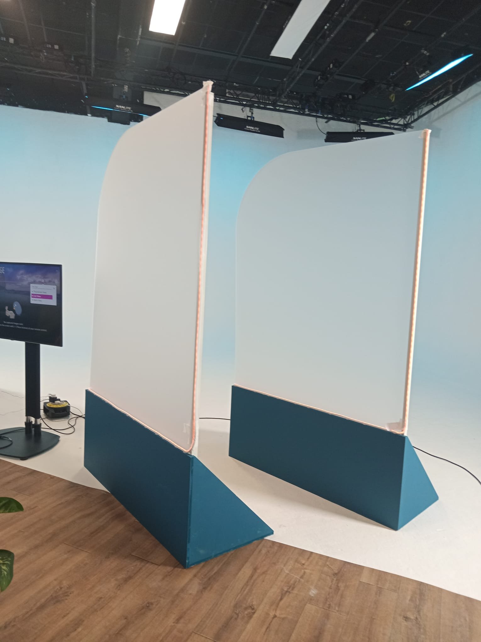 Oranssi project: slat roof