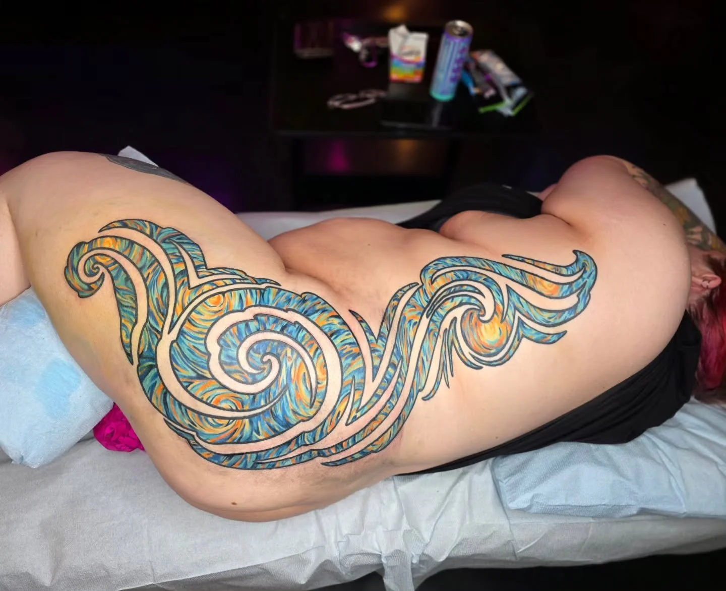 Thanks for letting me do this up-for-grabs design, Moniquea!

#starrynight #upforgrabs #abstracttattoo
#SeattleTattoos #pride🌈
