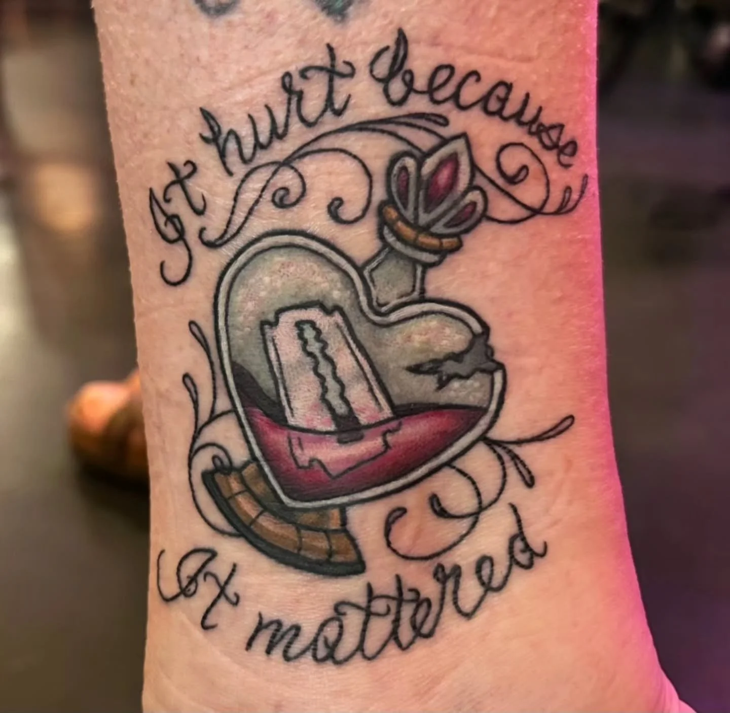 Thank you for letting me do this older flash piece for you, Janeine 🖤

#potions #seattetattoo #flashtattoo
