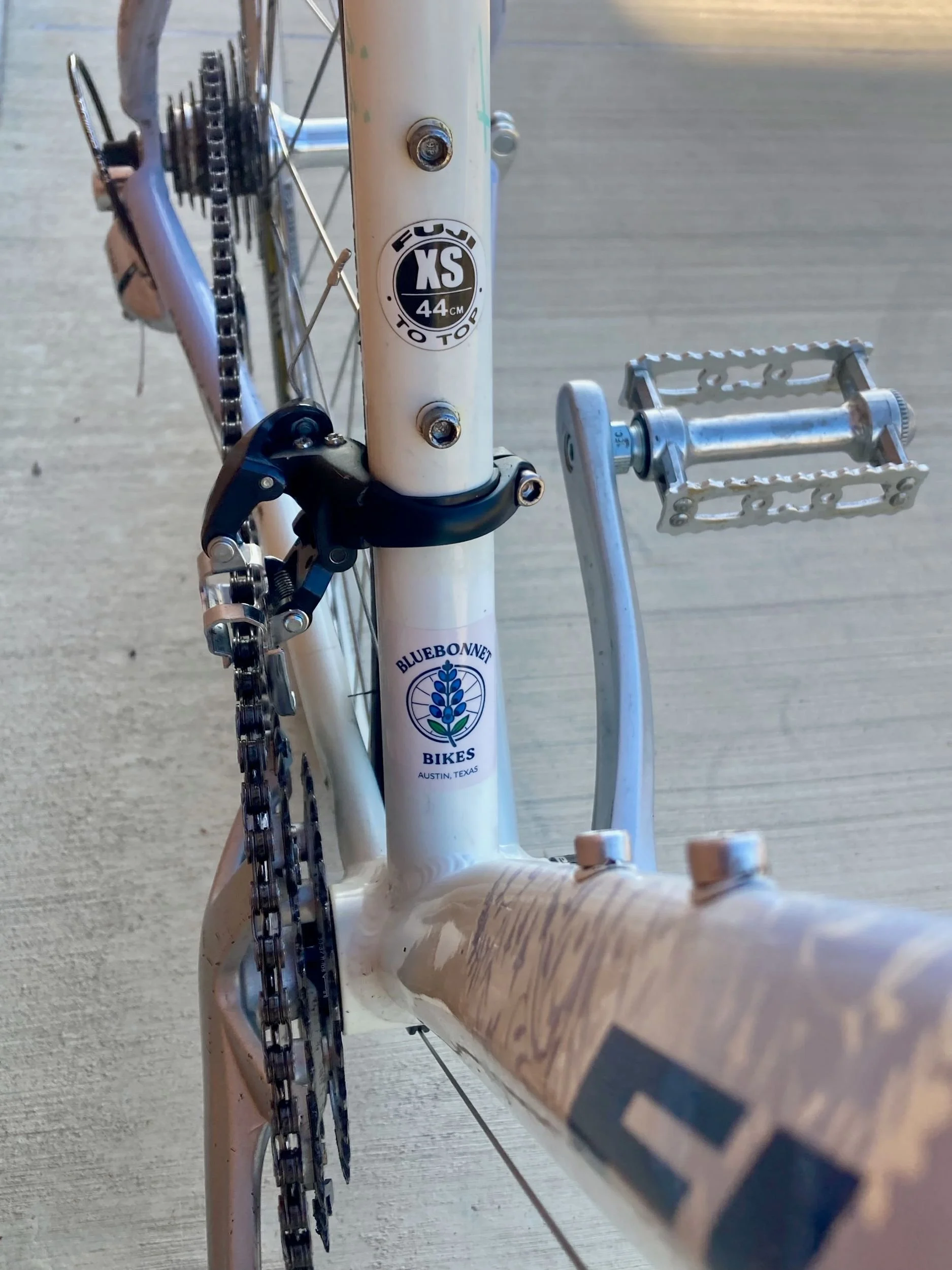 Fuji Finest 2.0 (Size XS), Bluebonnet Bikes sticker