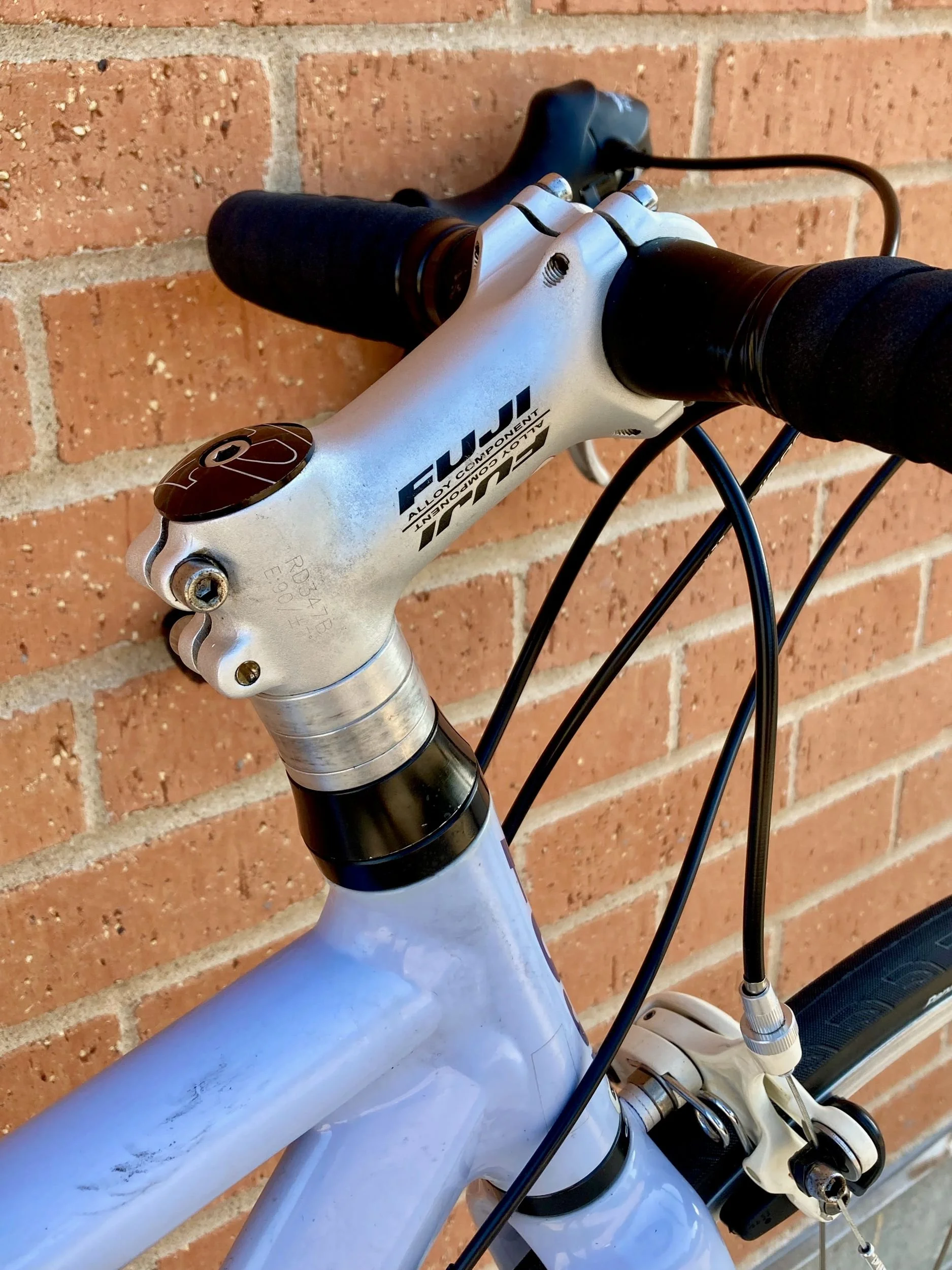 Fuji Finest 2.0 (Size XS), front end detail