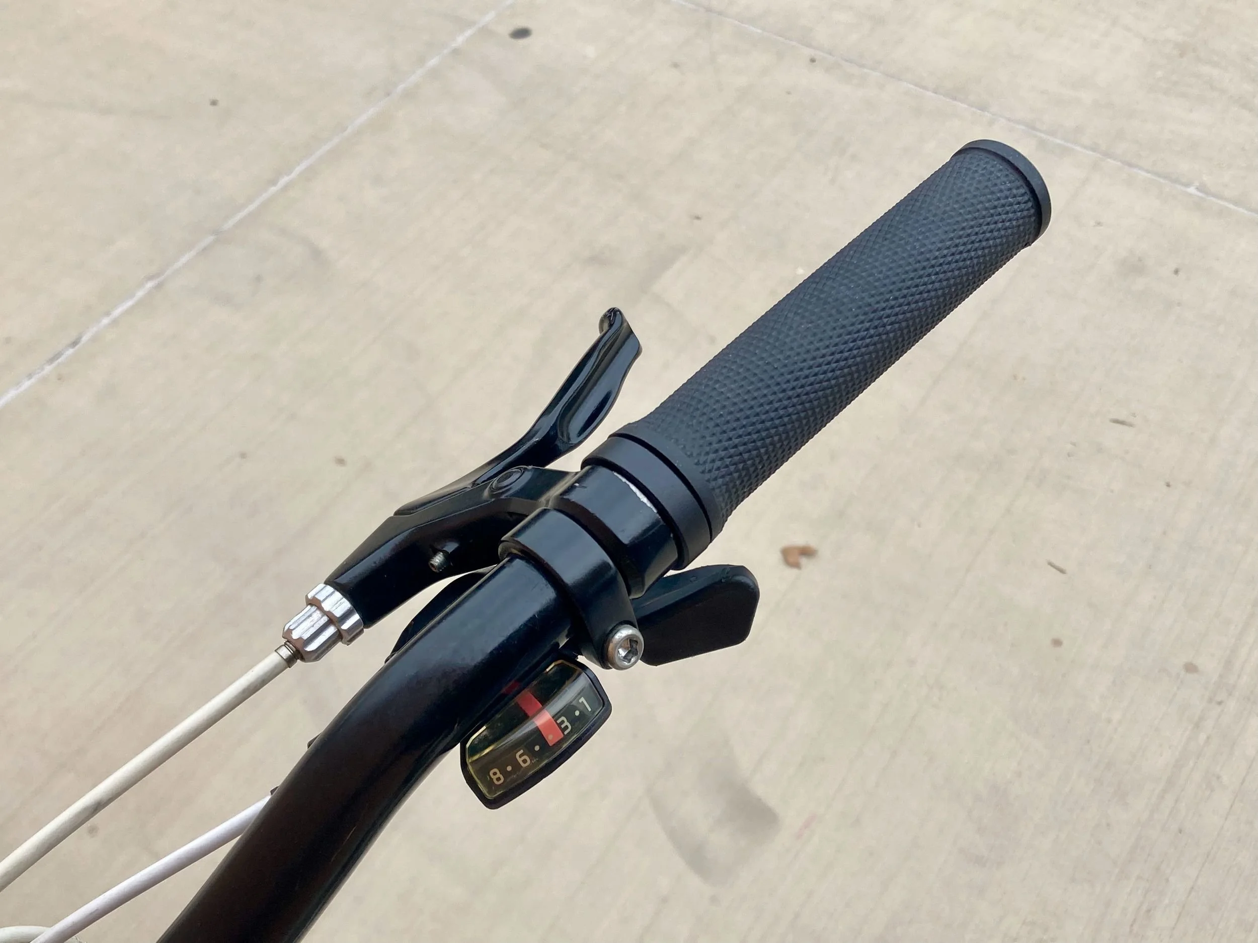 Specialized Crosstrail (Size M), grip and brake lever