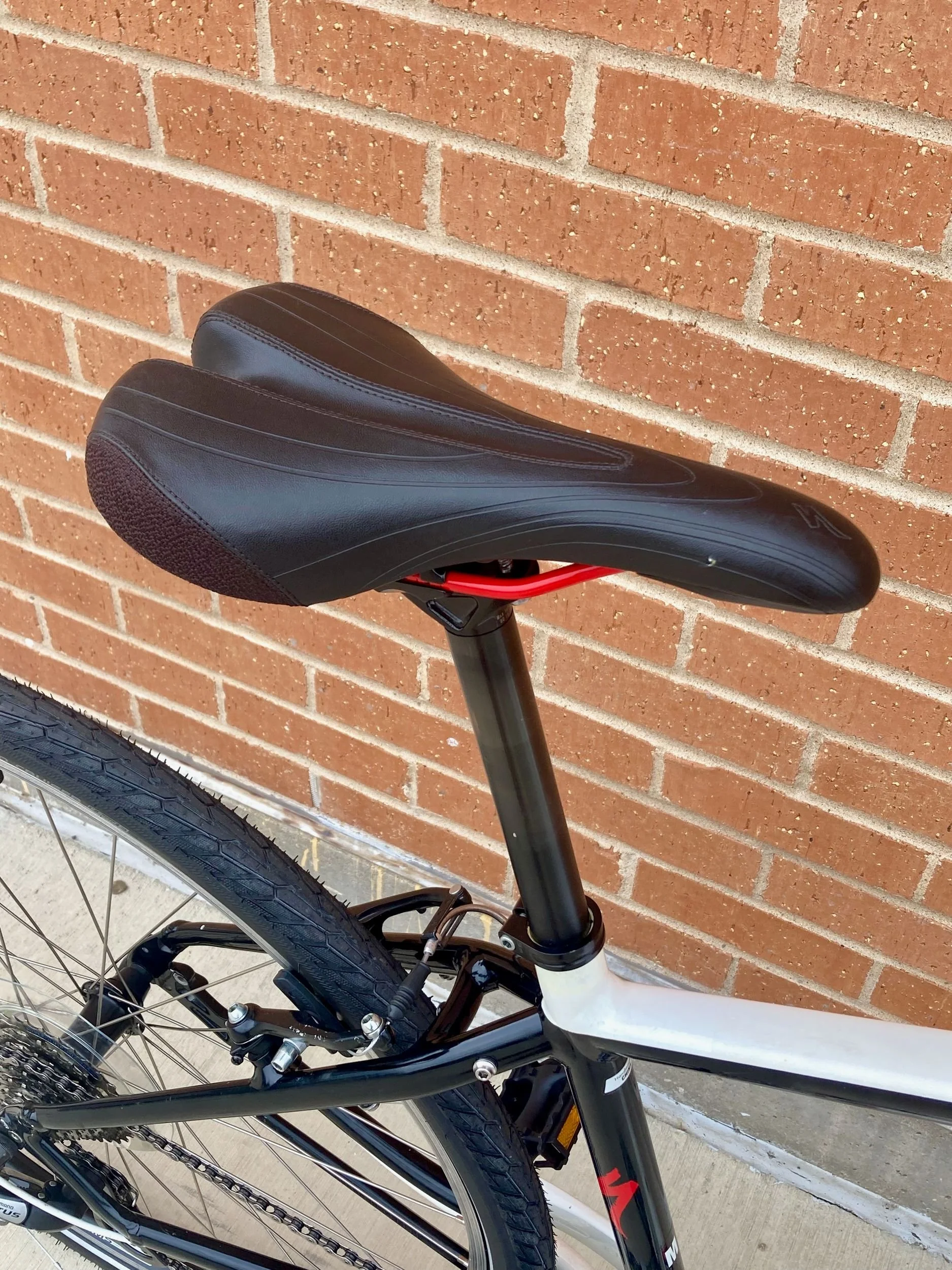 Specialized Crosstrail (Size M), saddle