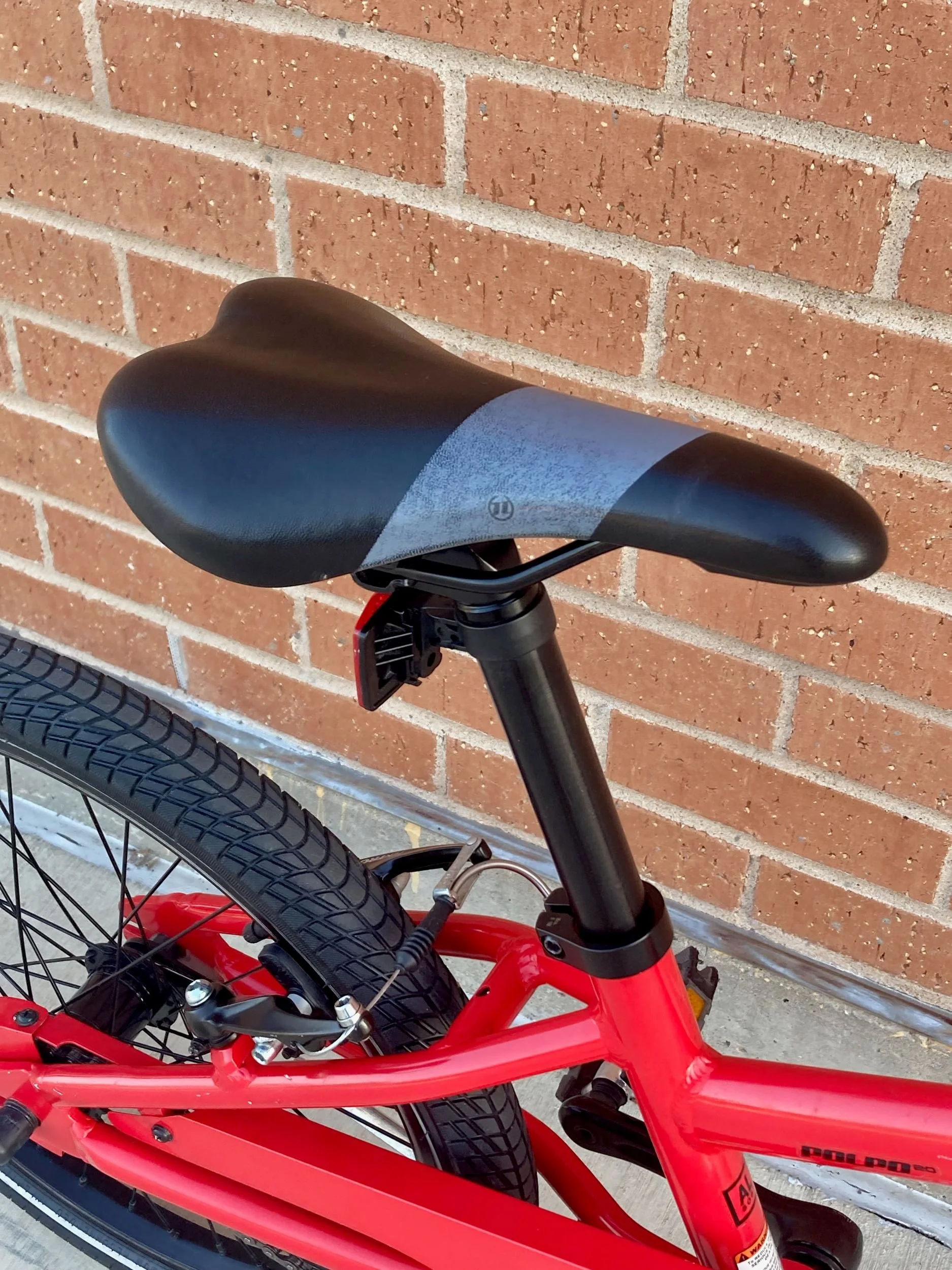 REI Novara Polpo (Ages 6–9), saddle