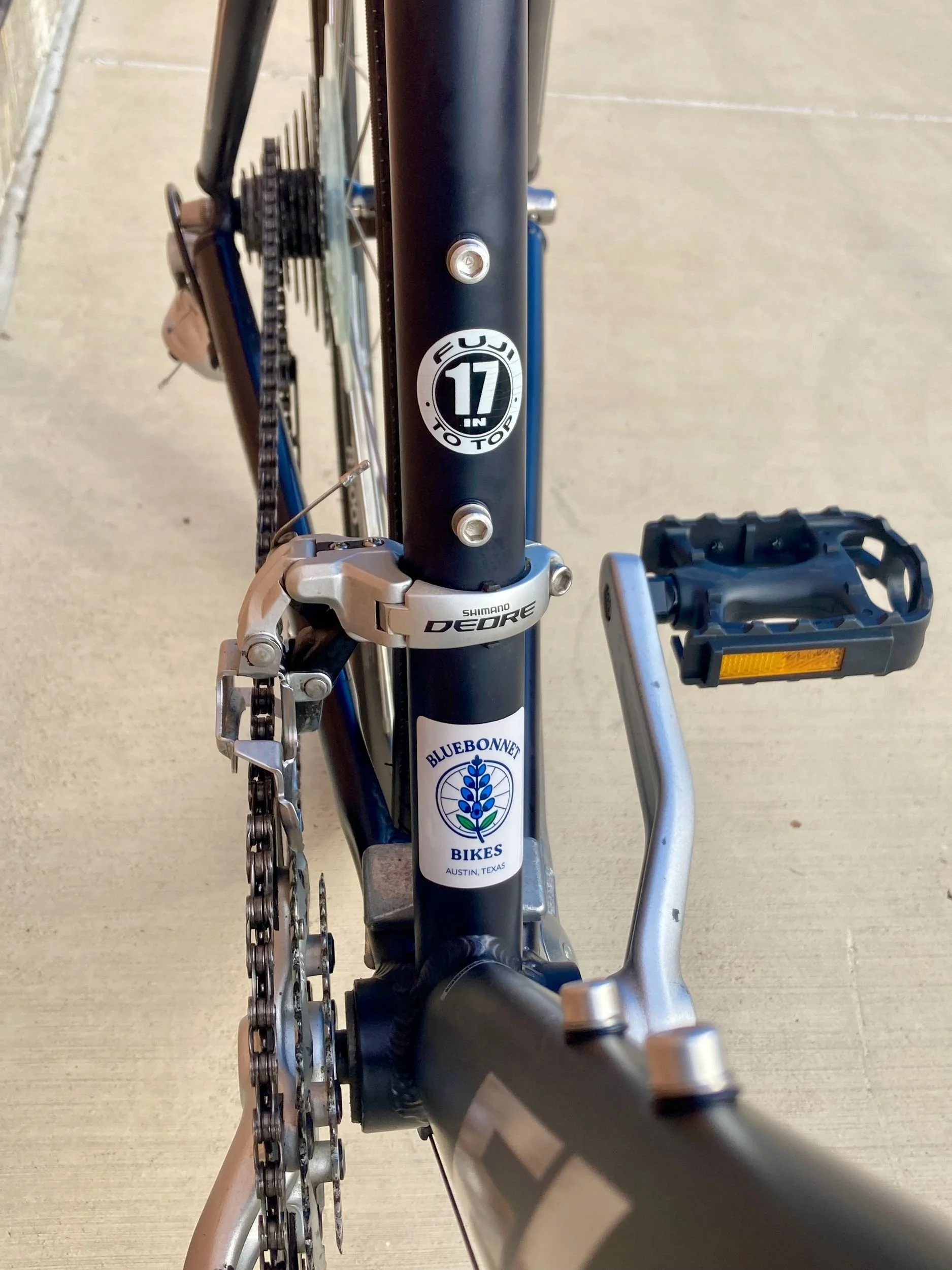 Fuji Absolute 2.0 (Size M), Bluebonnet Bikes sticker