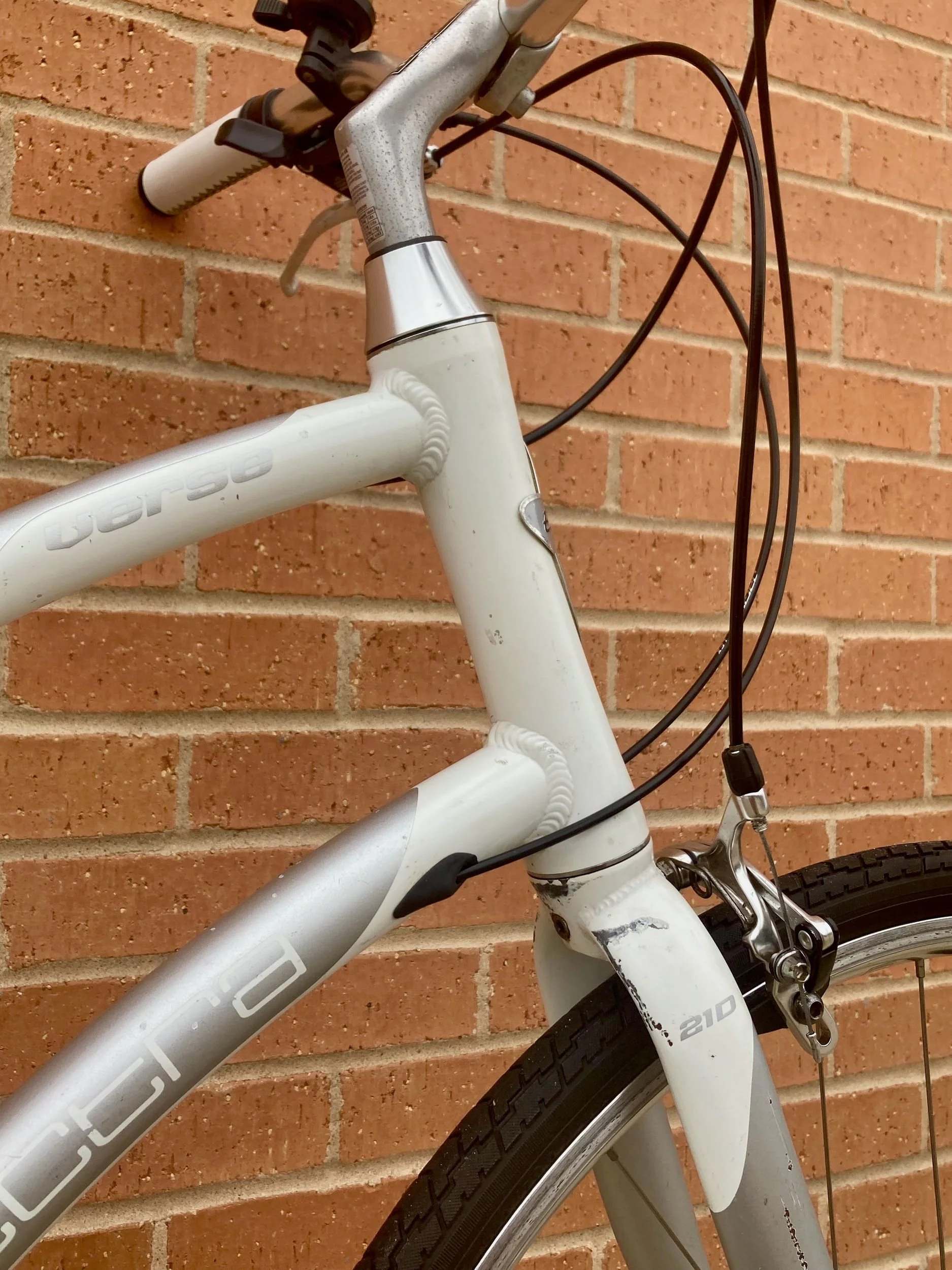 Electra Verse 21D (Size M), front end detail