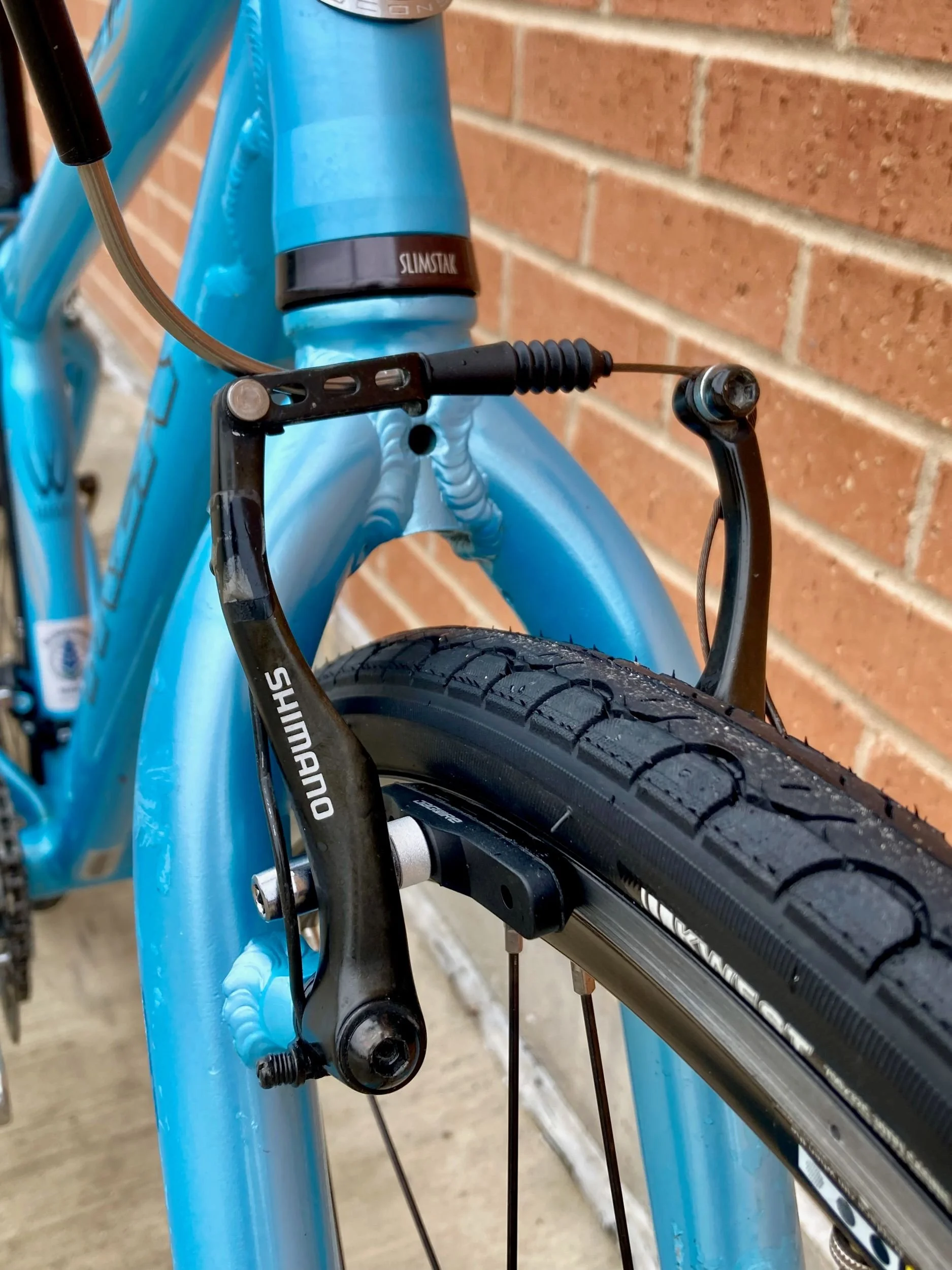 Trek 7.5 FX WSD (Size S), front end detail