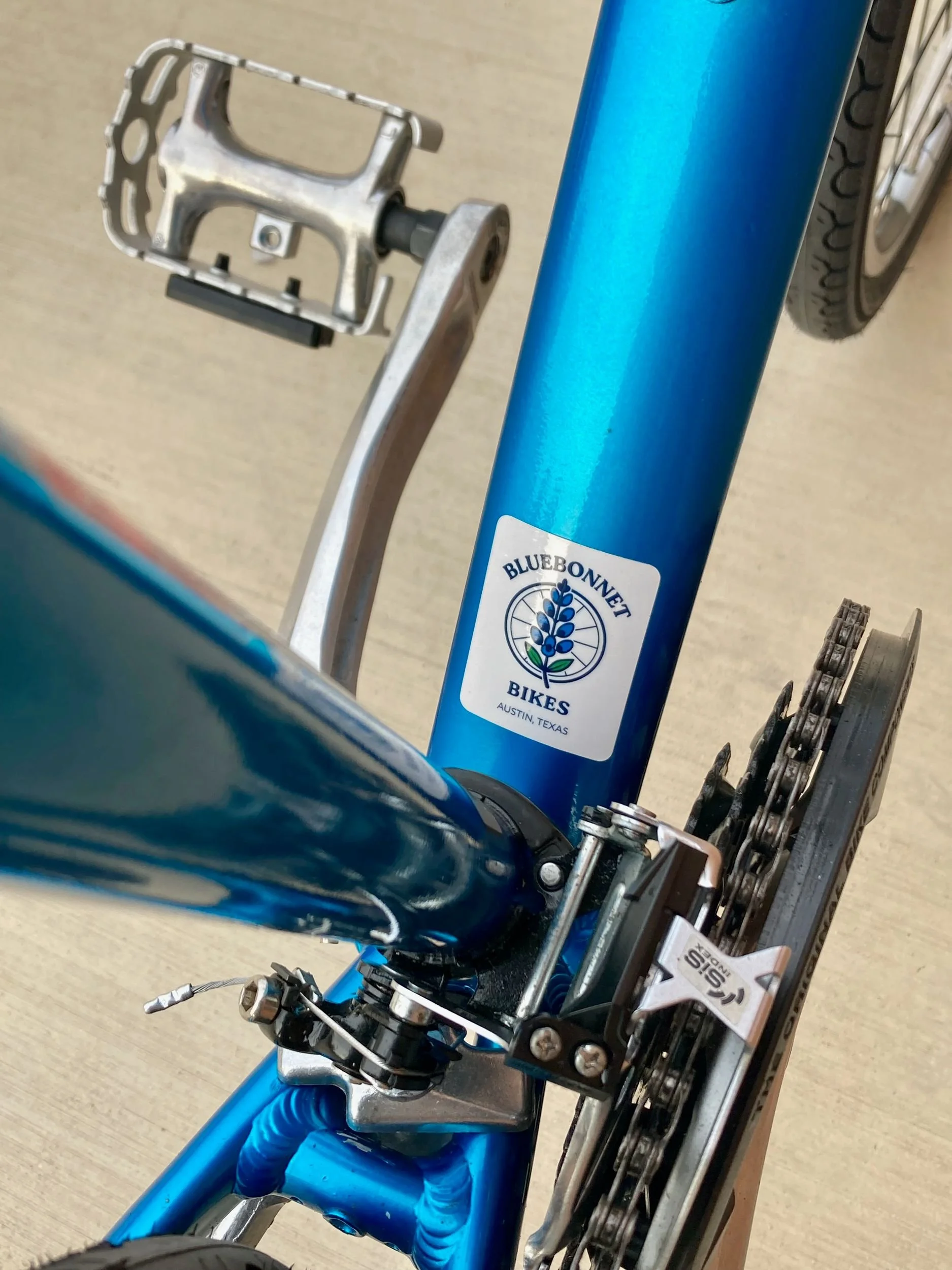 17-sticker-detail.jpg